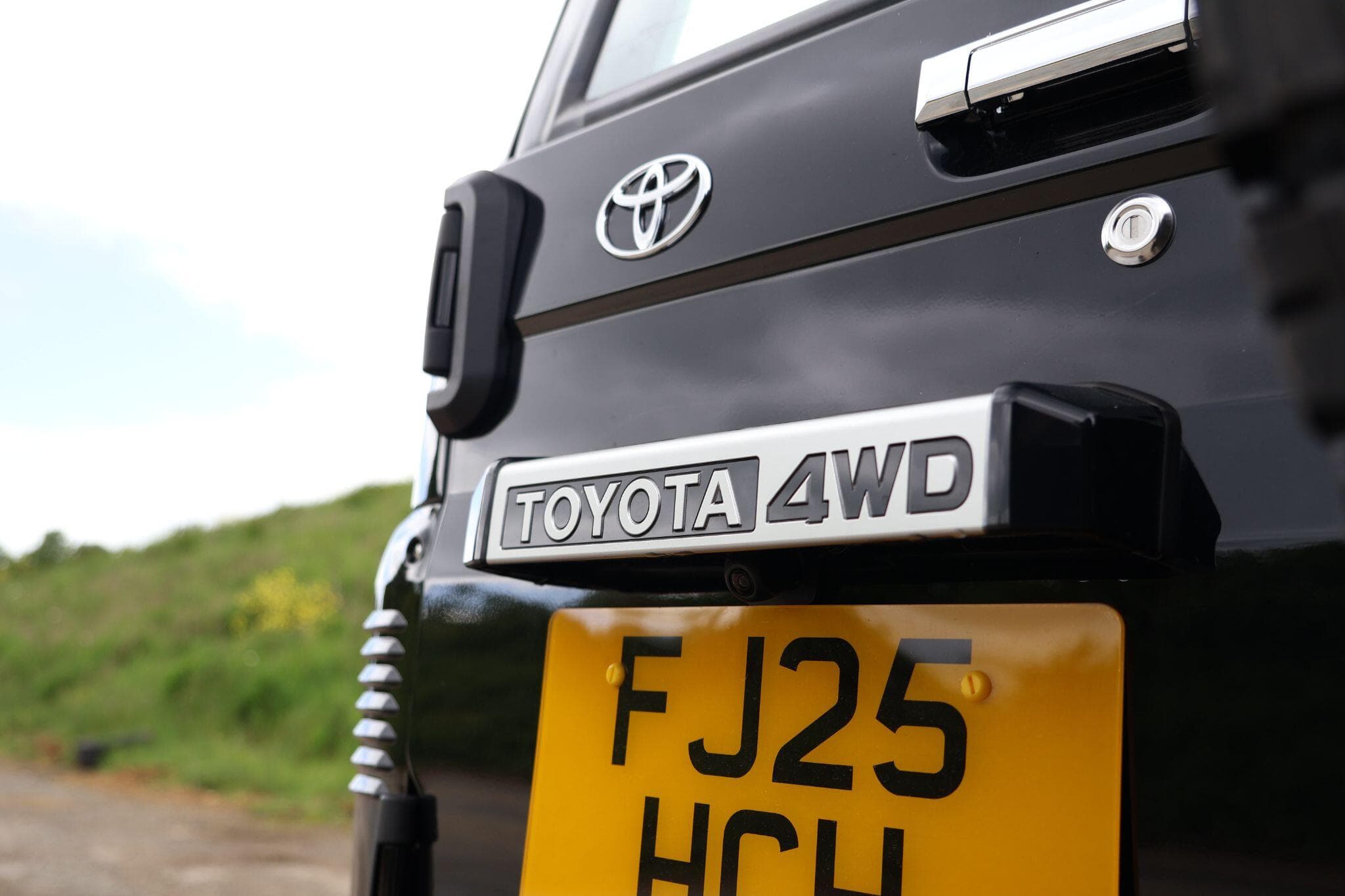 Toyota Land Cruiser - Image 48