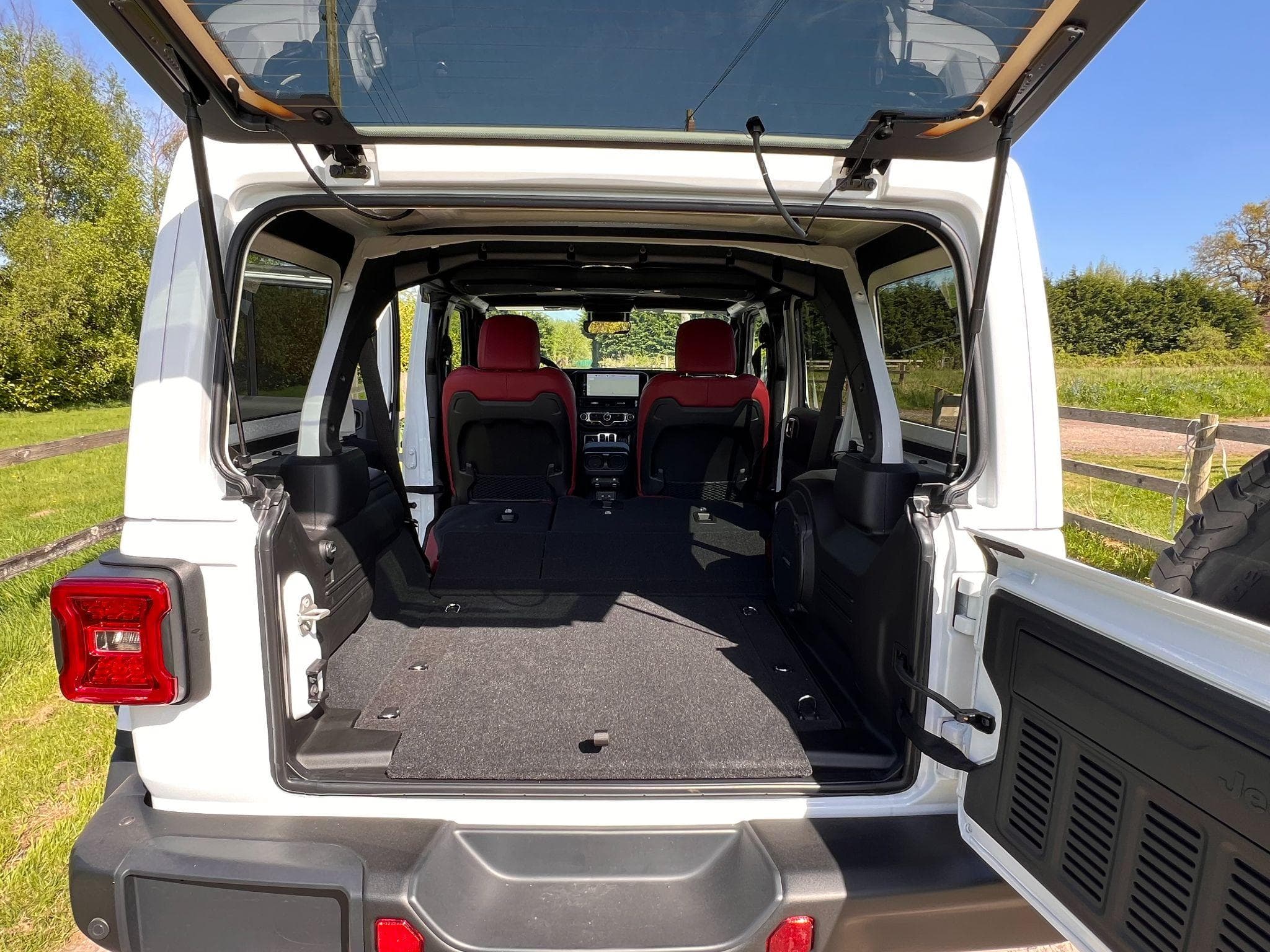 Jeep Wrangler - Image 34