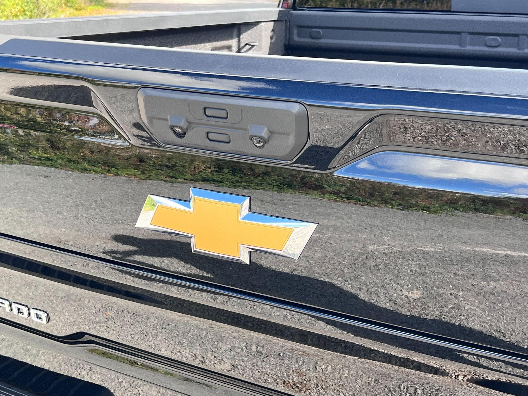 Chevrolet Silverado - Image 38