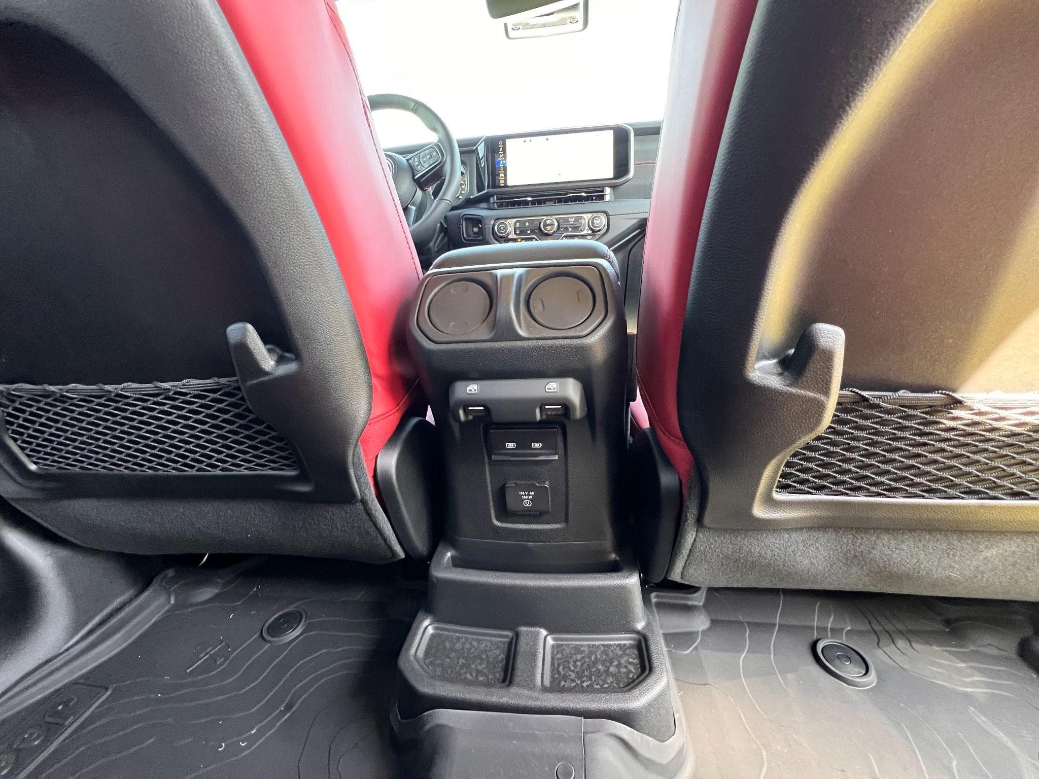 Jeep Wrangler - Image 30