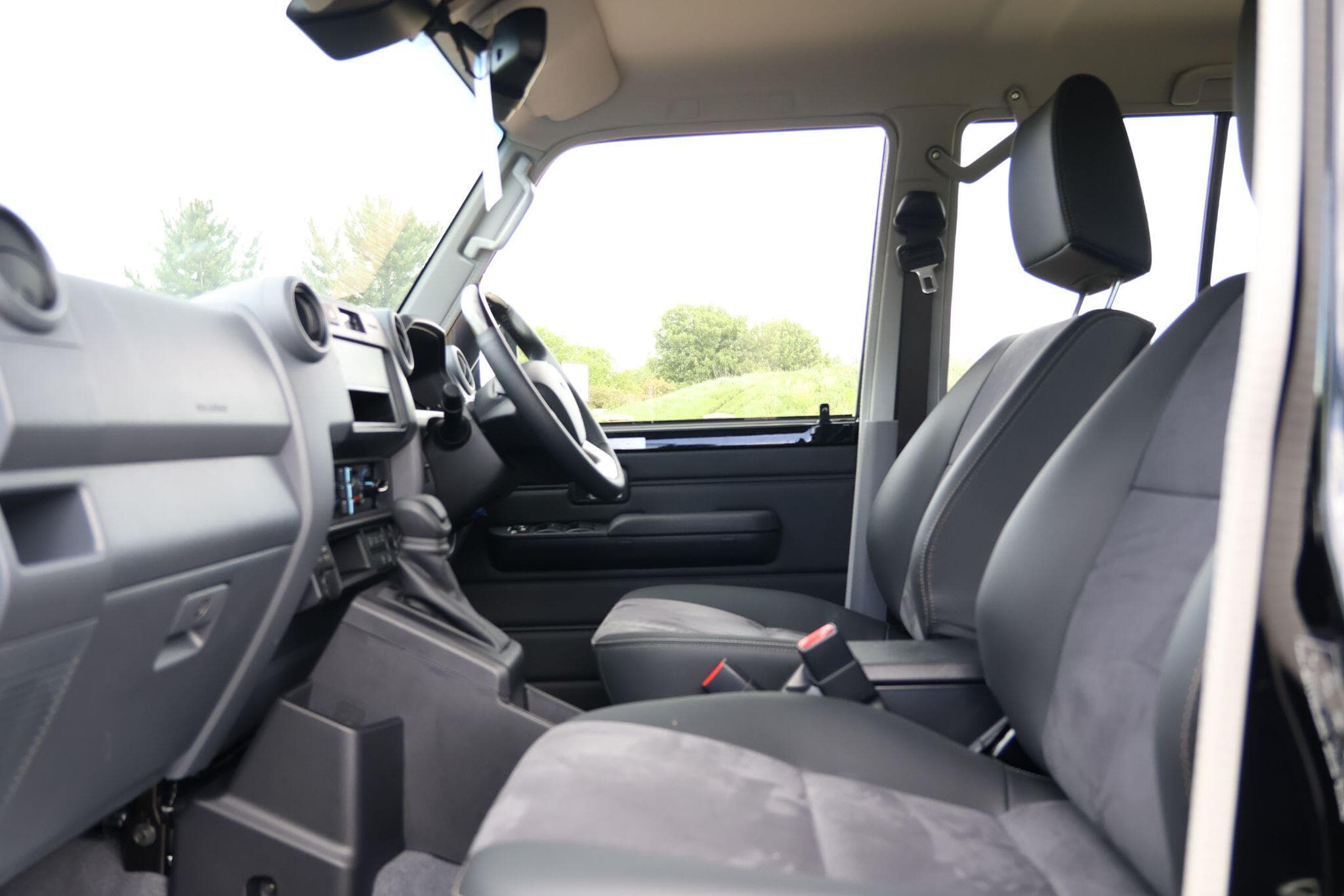 Toyota Land Cruiser - Image 68