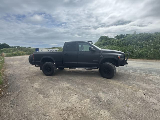 Dodge RAM - Thumbnail 3