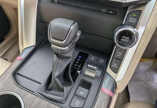 Toyota Land Cruiser - Image 18