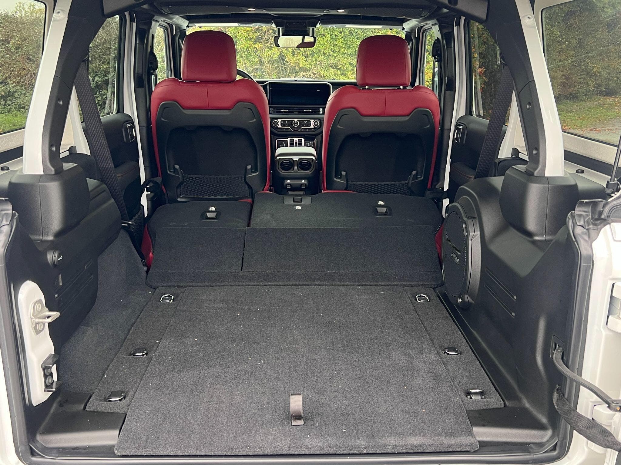 Jeep Wrangler - Image 31