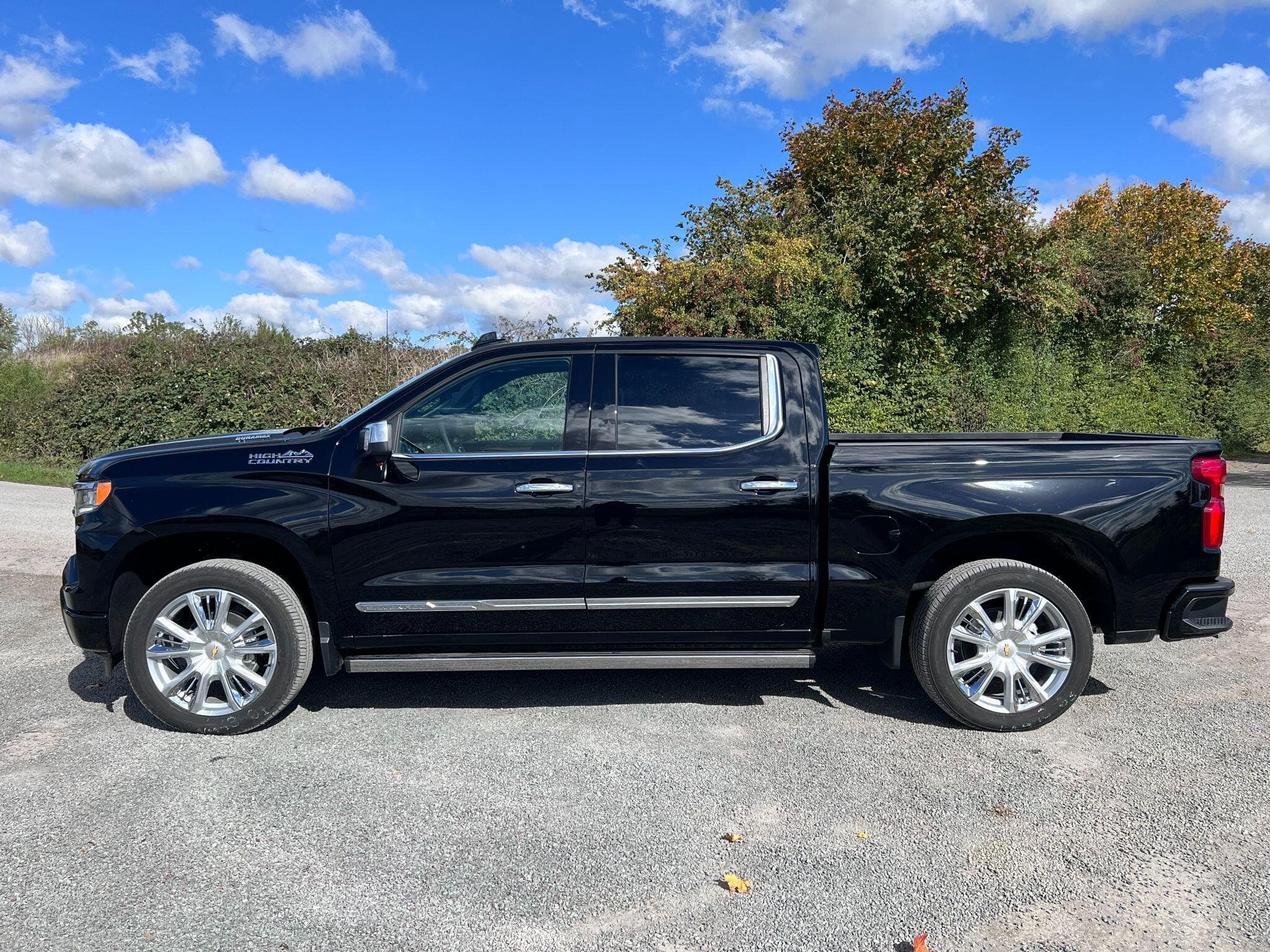 Chevrolet Silverado - Image 4