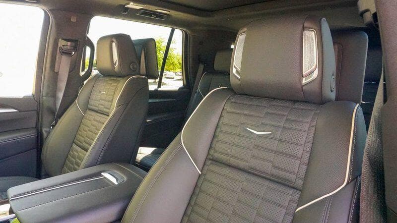 Cadillac Escalade - Image 10