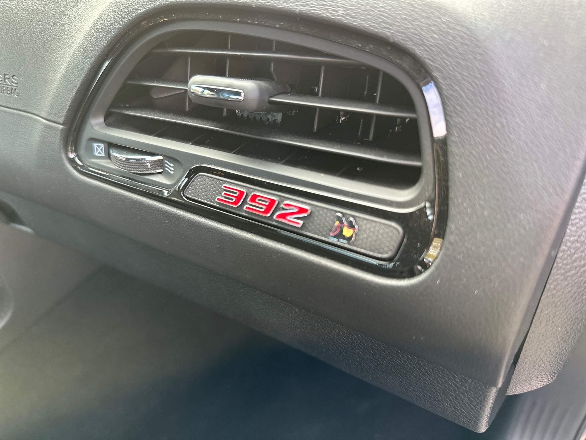 Dodge Challenger - Image 25