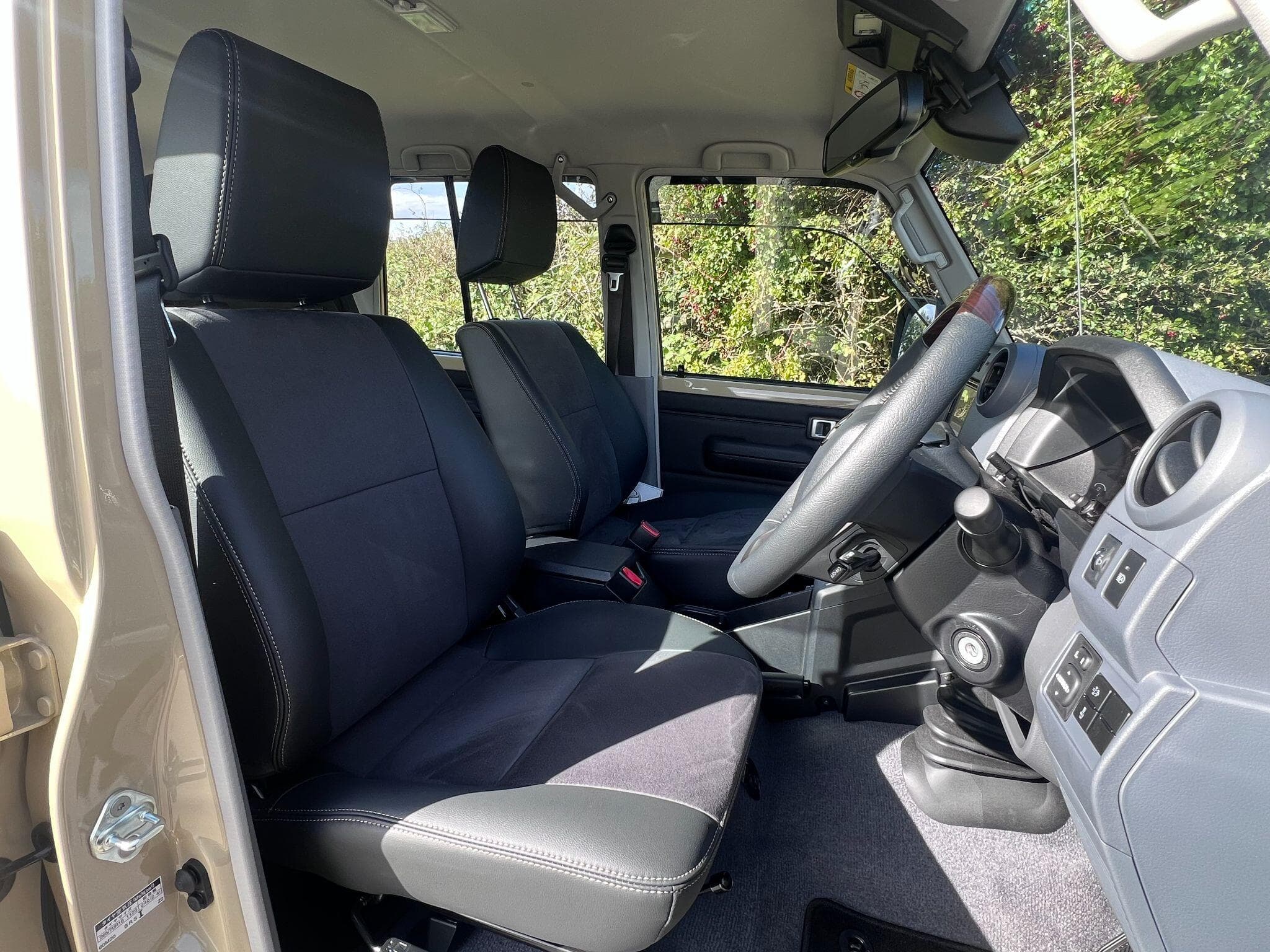 Toyota Land Cruiser - Image 40