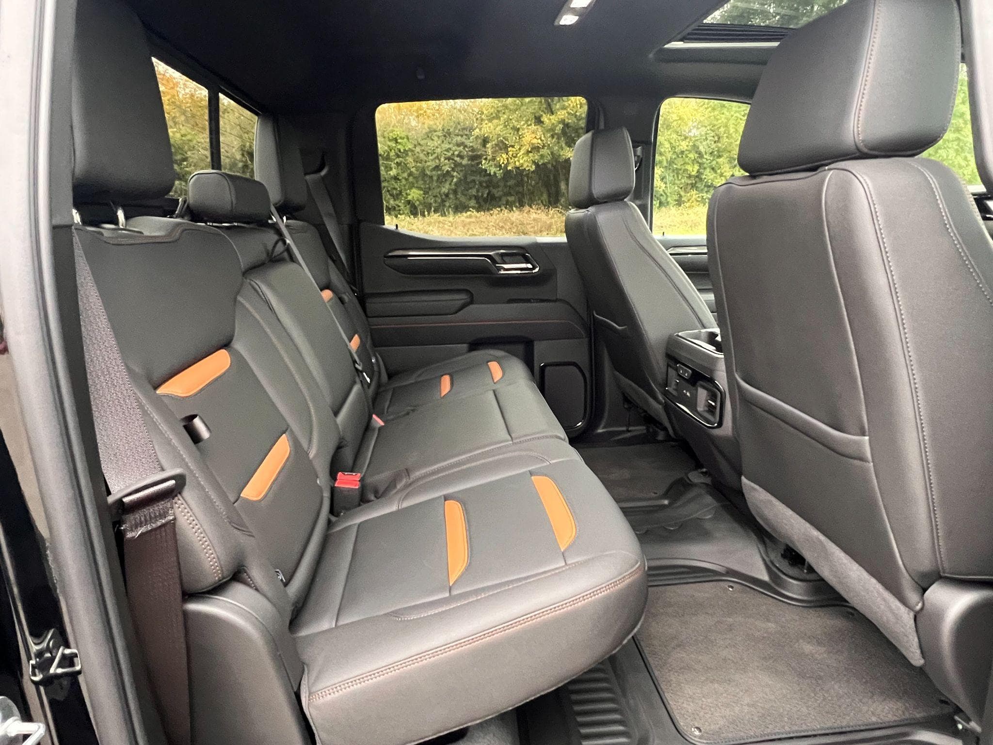 GMC Sierra - Image 14