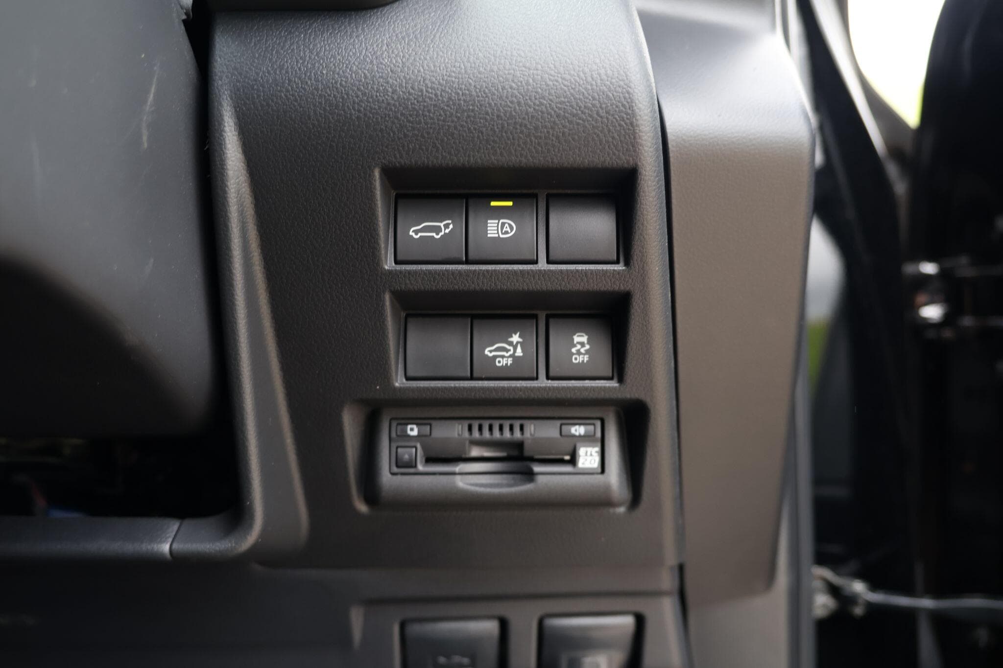 Toyota Land Cruiser - Image 26