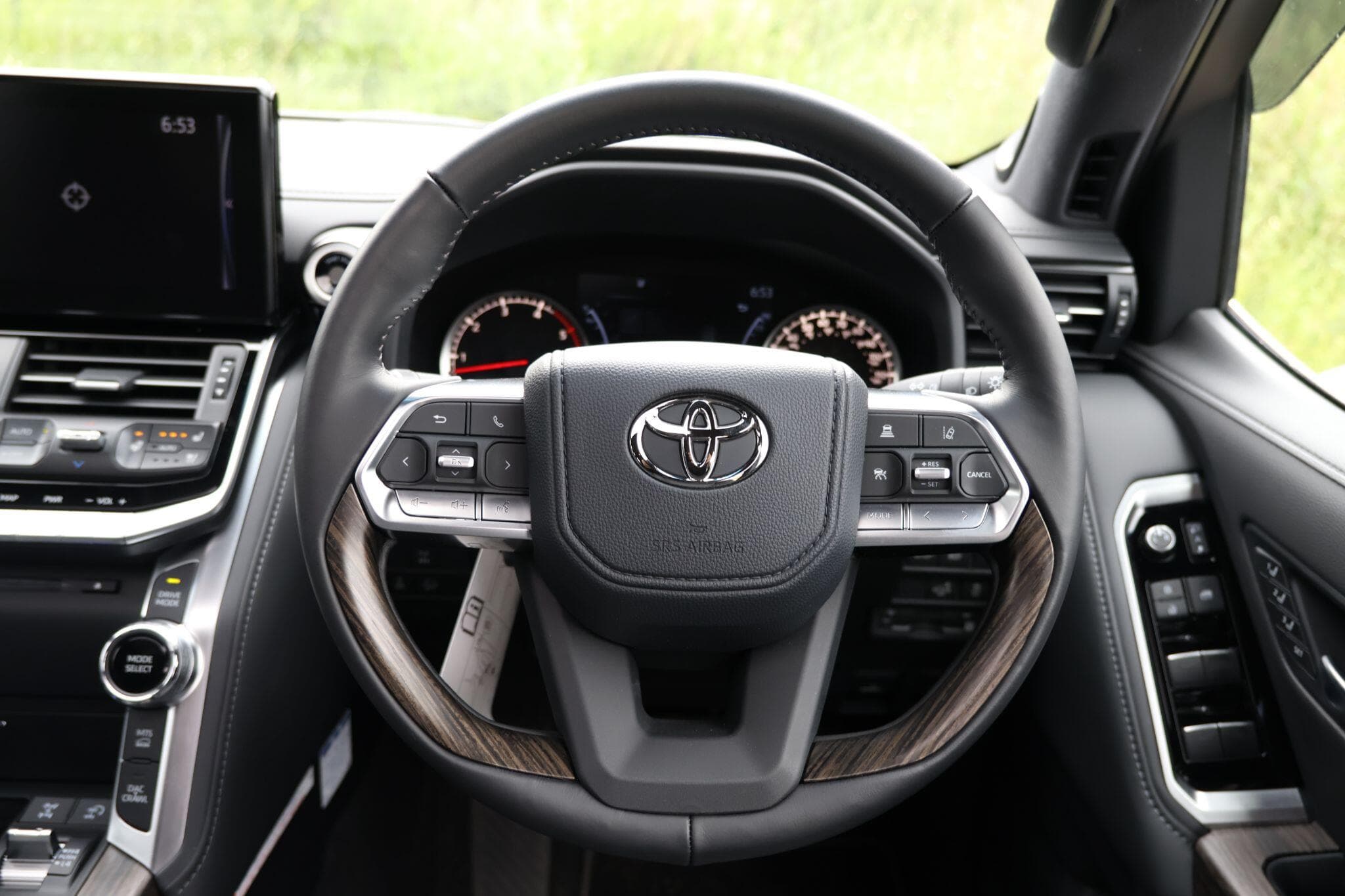 Toyota Land Cruiser - Image 41
