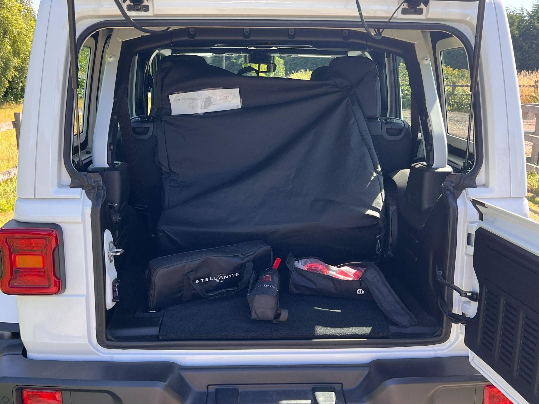 Jeep Wrangler - Image 25