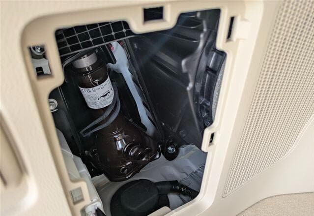 Toyota Land Cruiser - Image 32