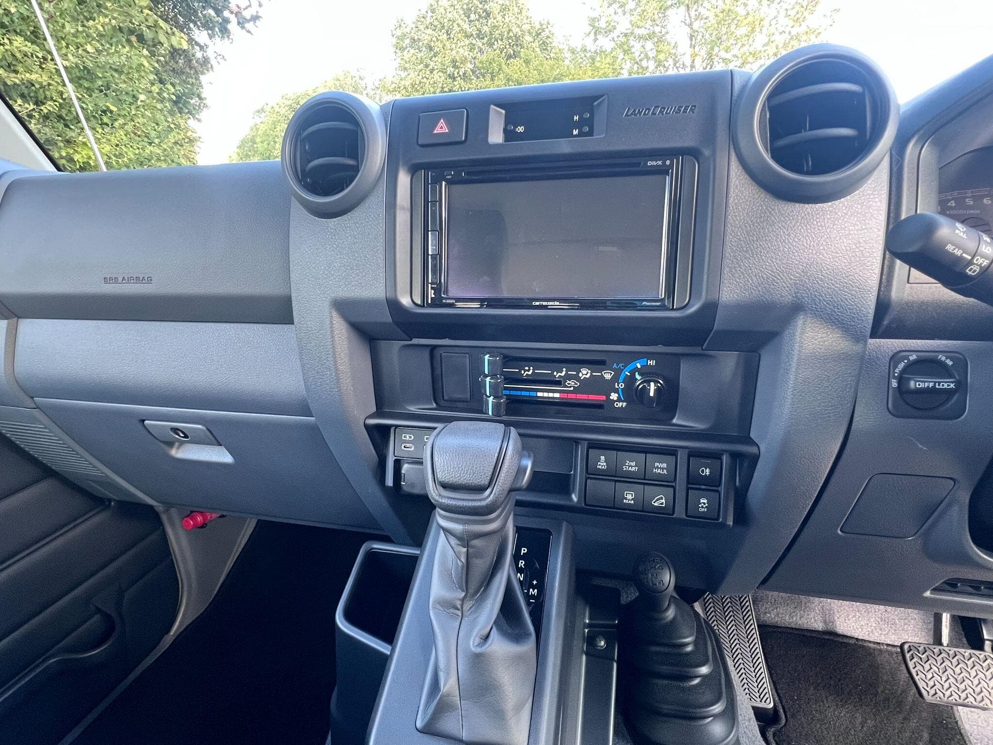 Toyota Land Cruiser - Image 13