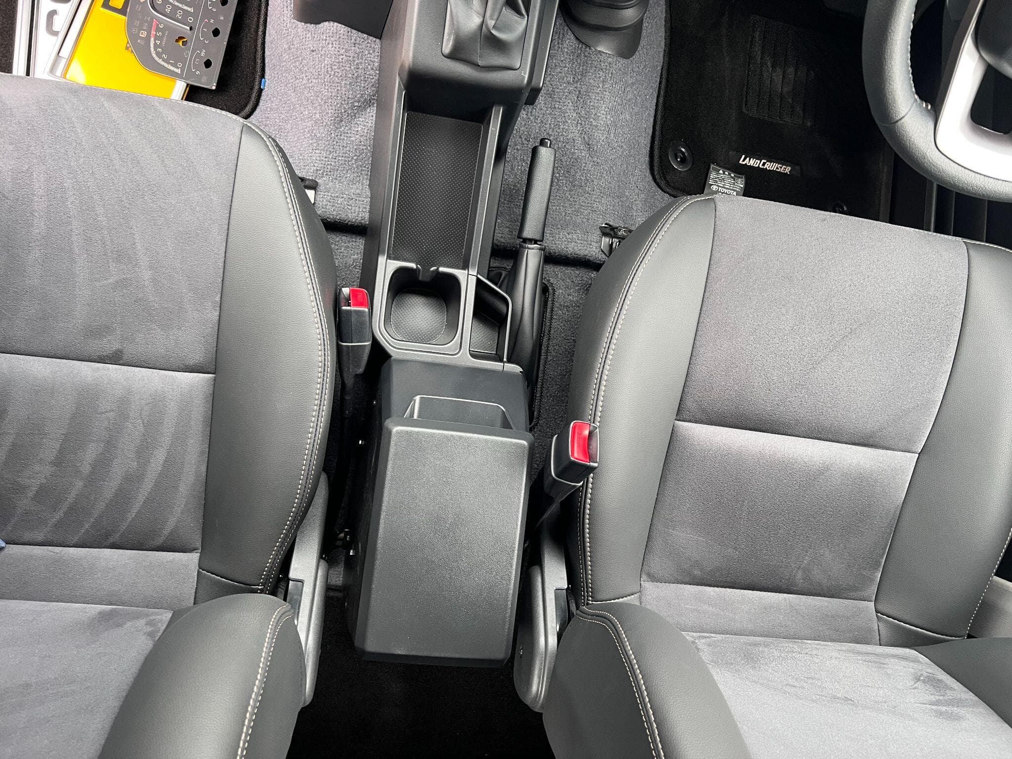 Toyota Land Cruiser - Image 19