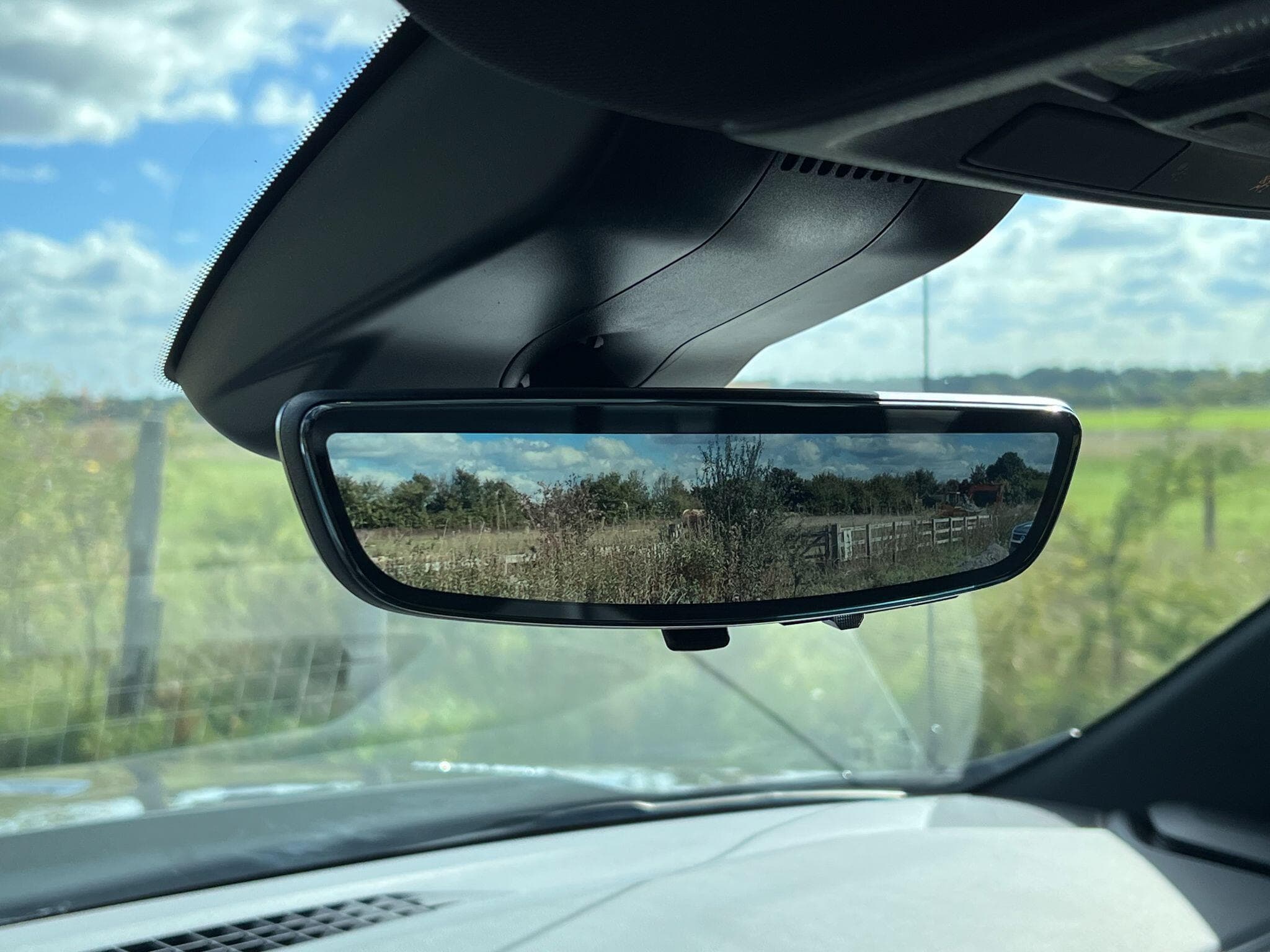 Chevrolet Silverado - Image 26