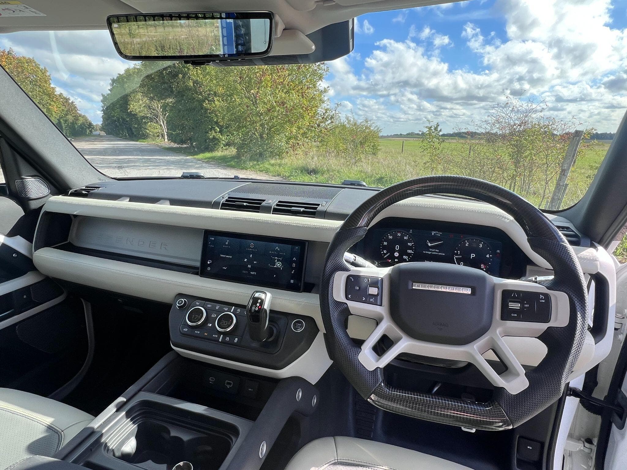 Land Rover Defender 110 - Image 9