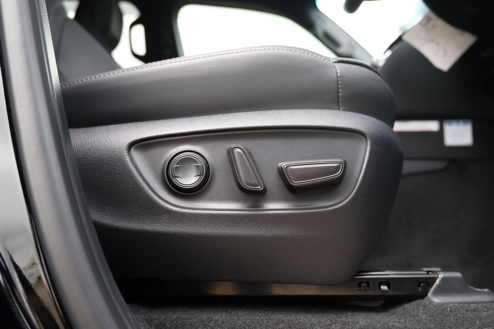 Toyota Land Cruiser - Image 24