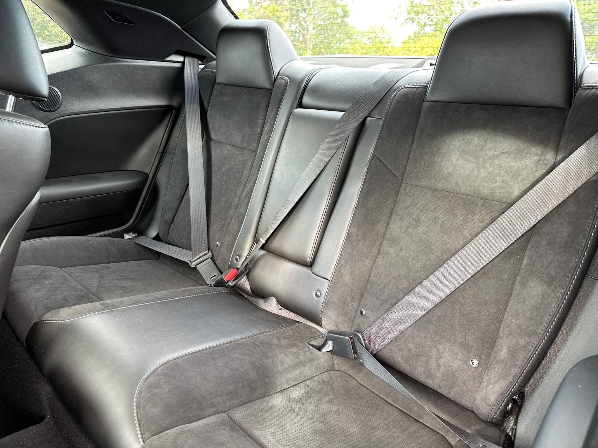 Dodge Challenger - Image 21