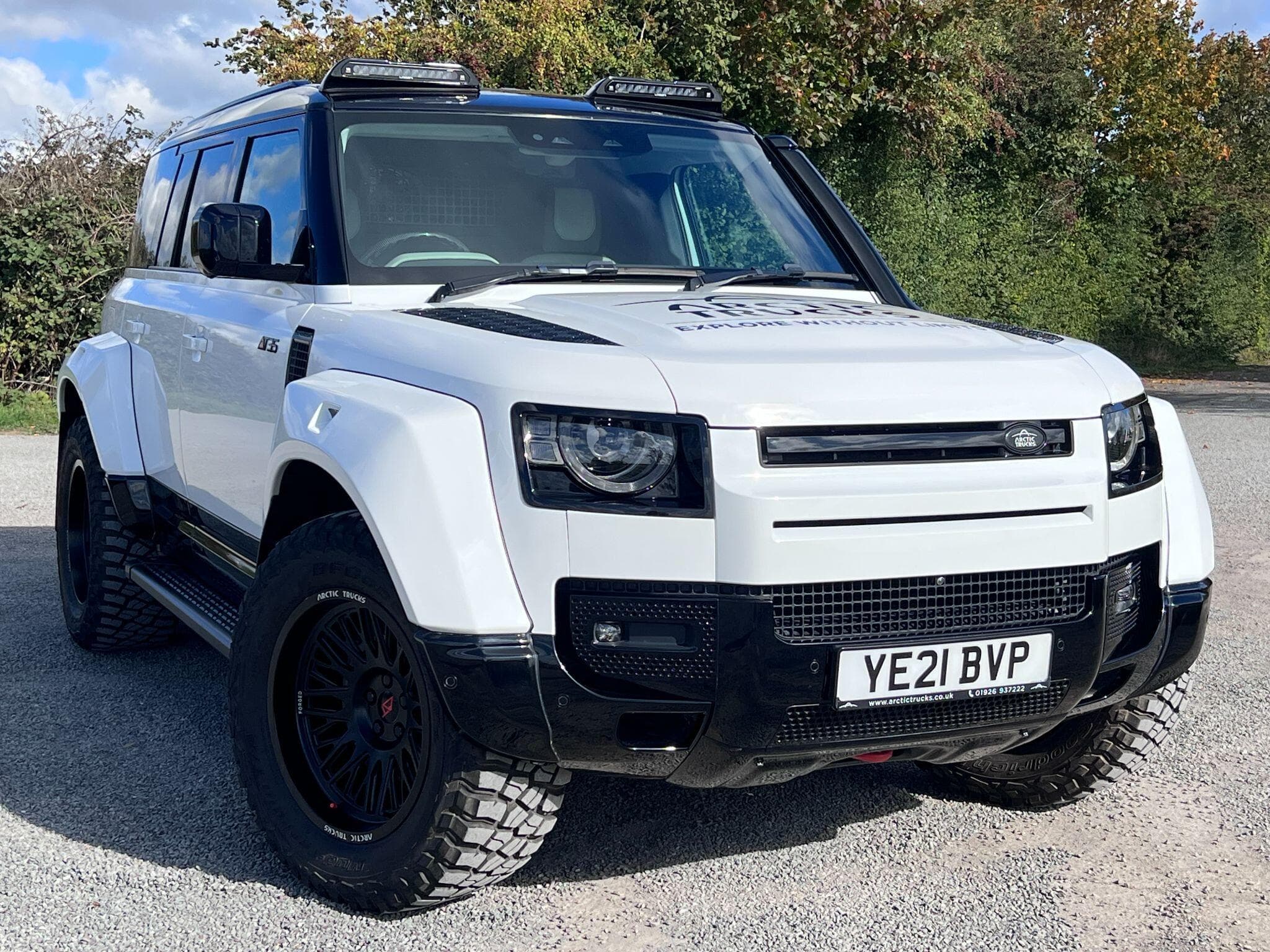 Land Rover Defender 110 - Image 1