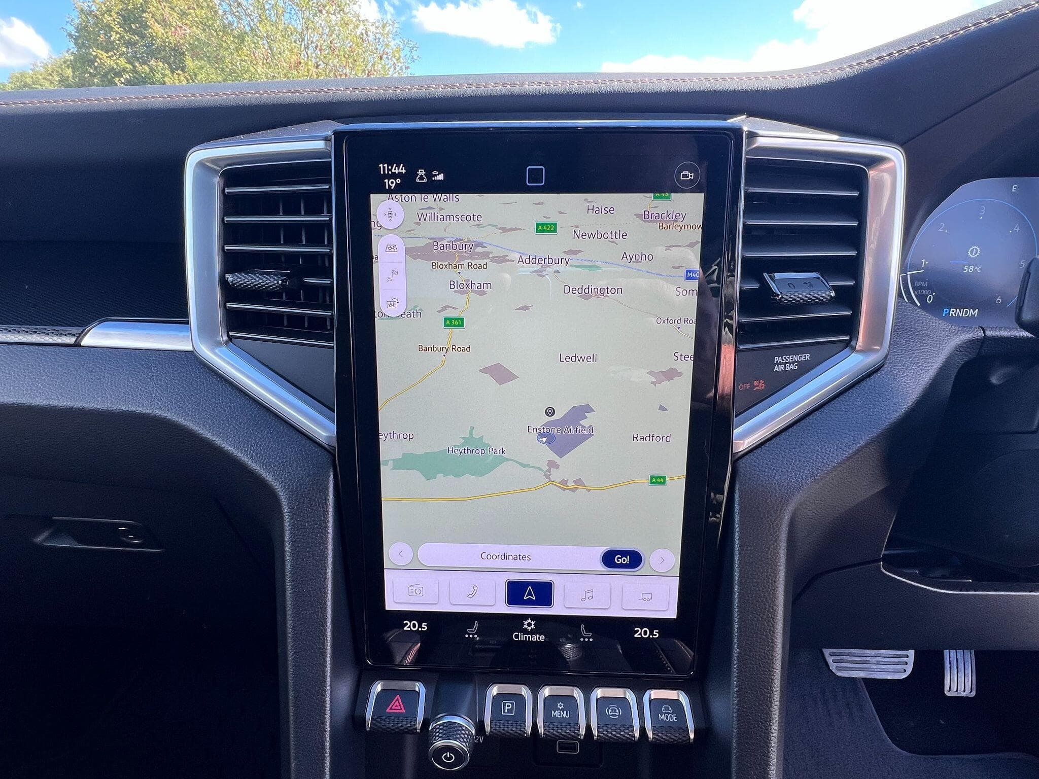 Volkswagen Amarok - Image 19