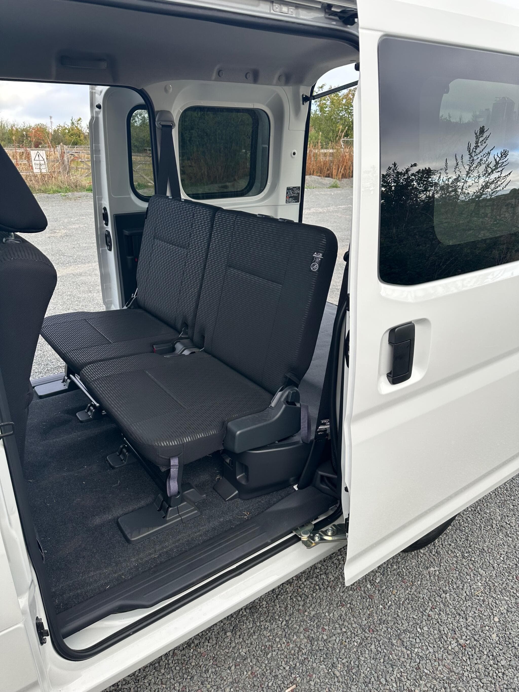 Daihatsu Hijet - Image 15