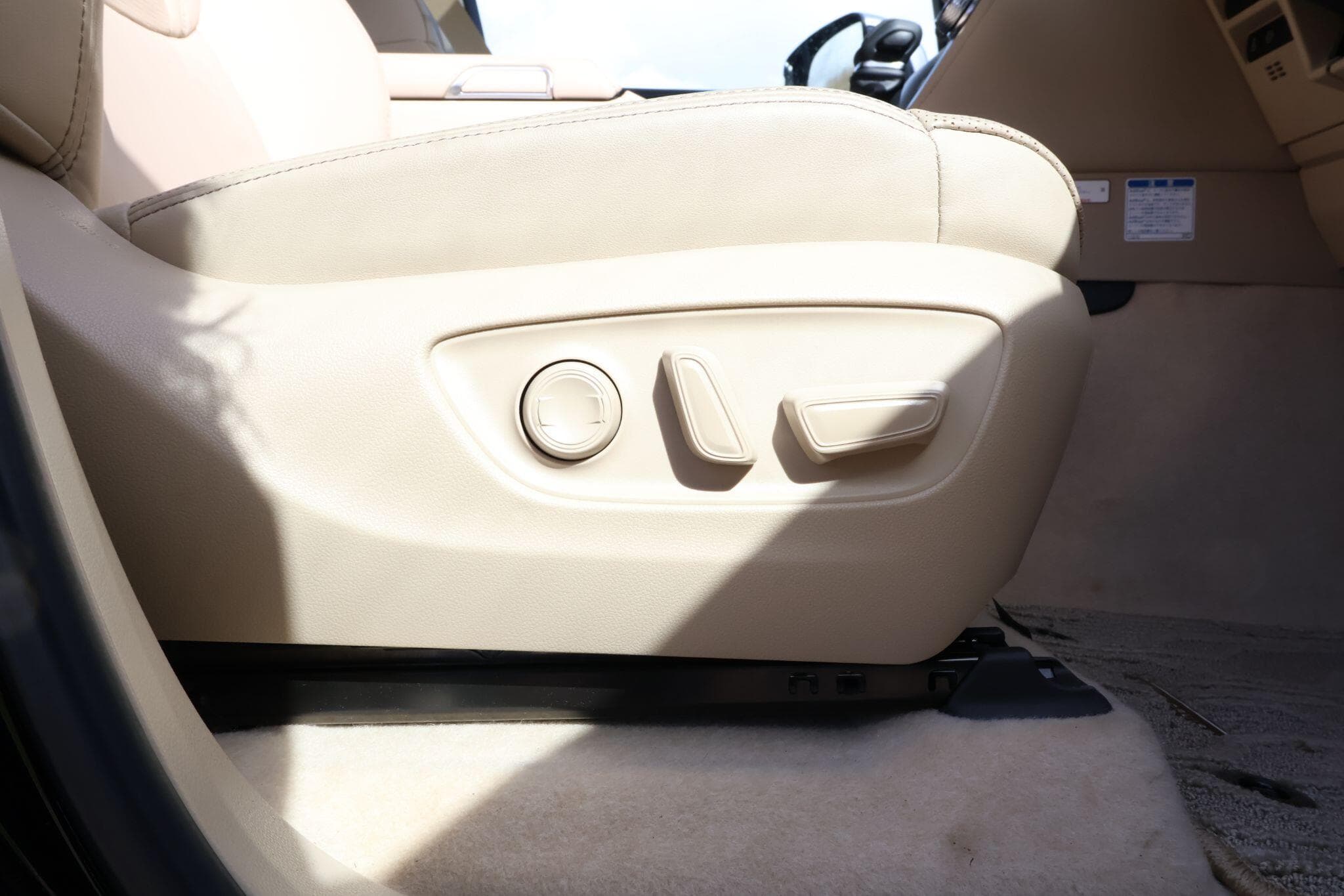 Toyota Land Cruiser - Image 22