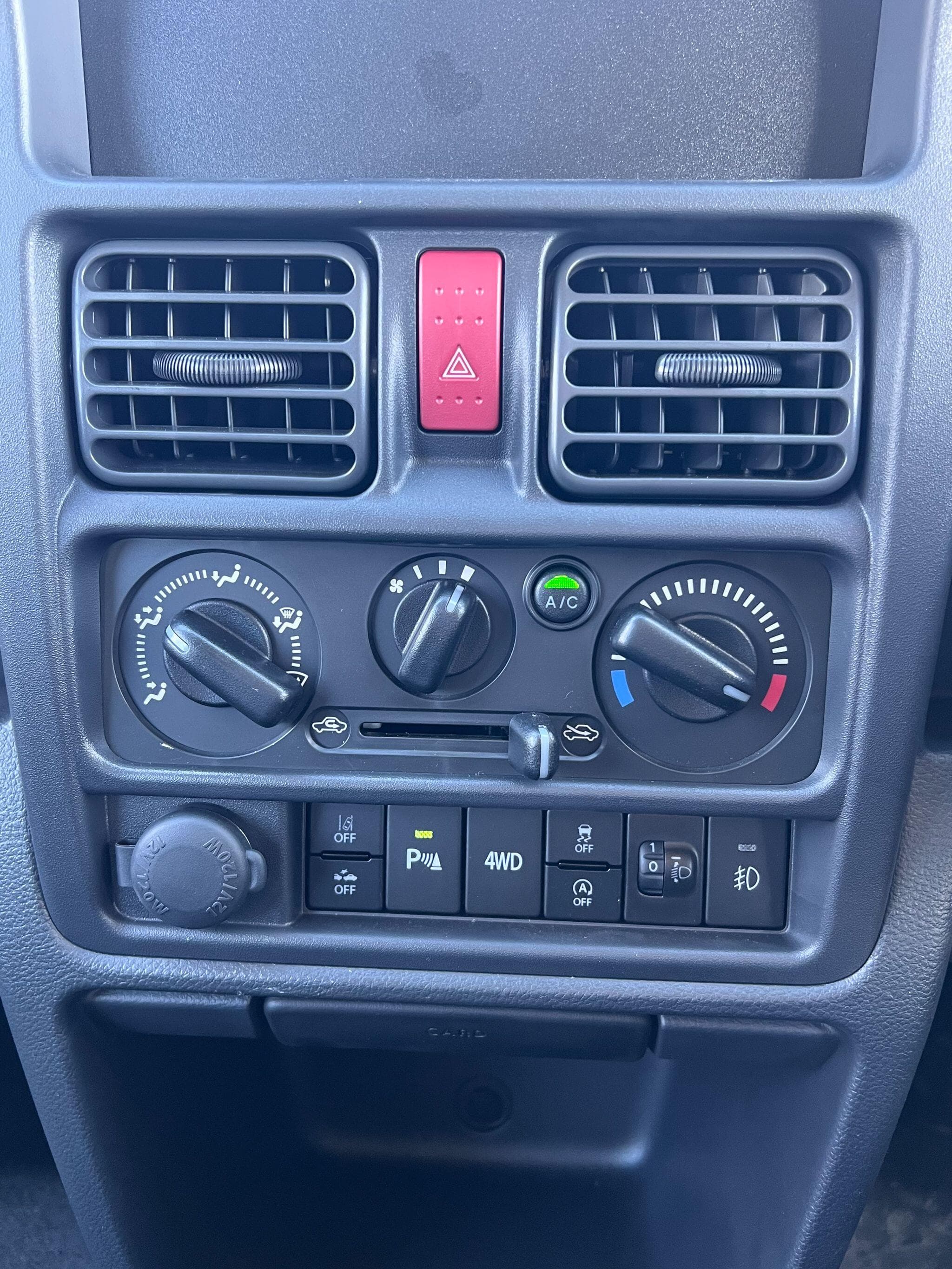 Suzuki Carry - Image 14