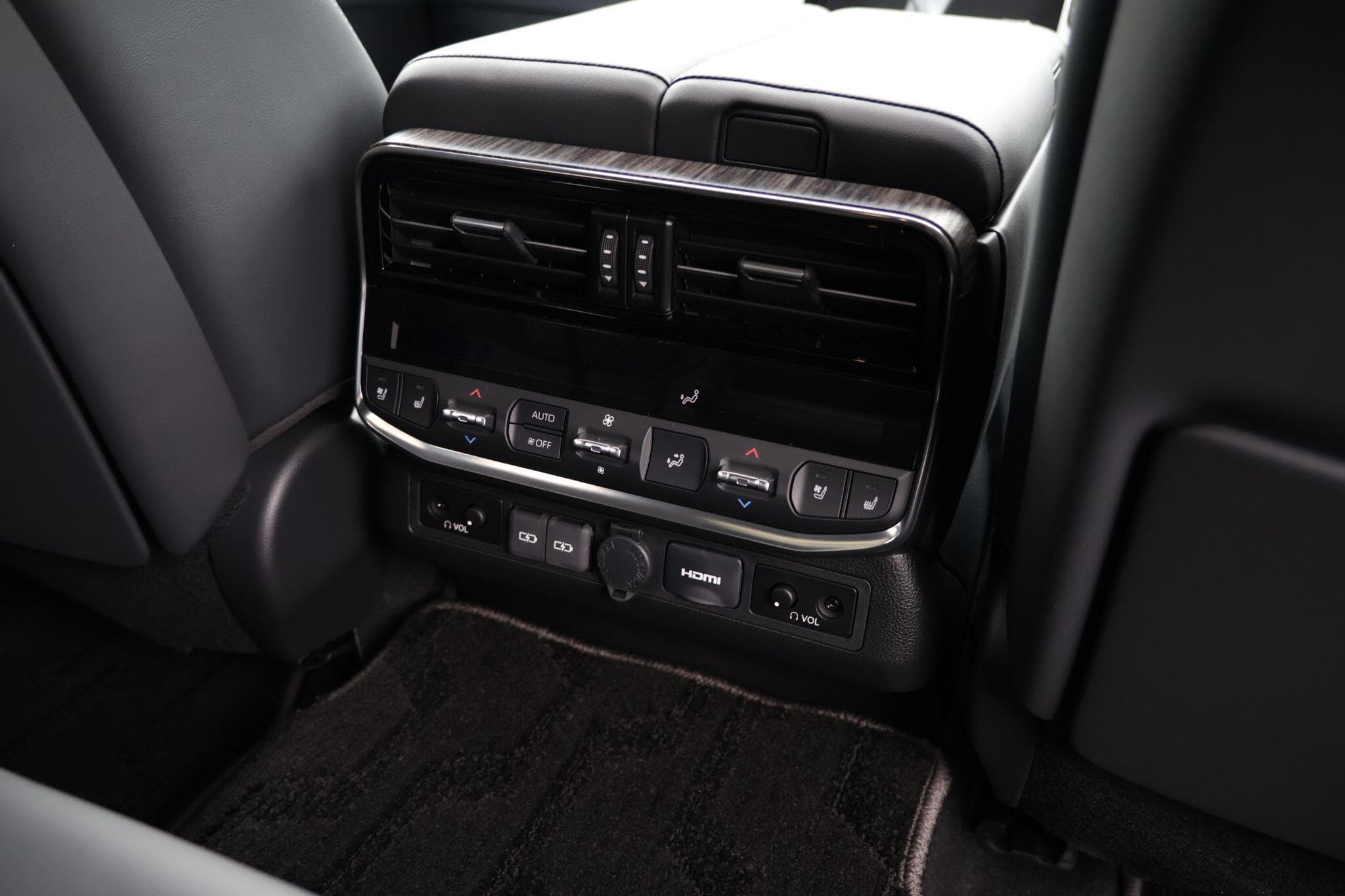 Toyota Land Cruiser - Image 39