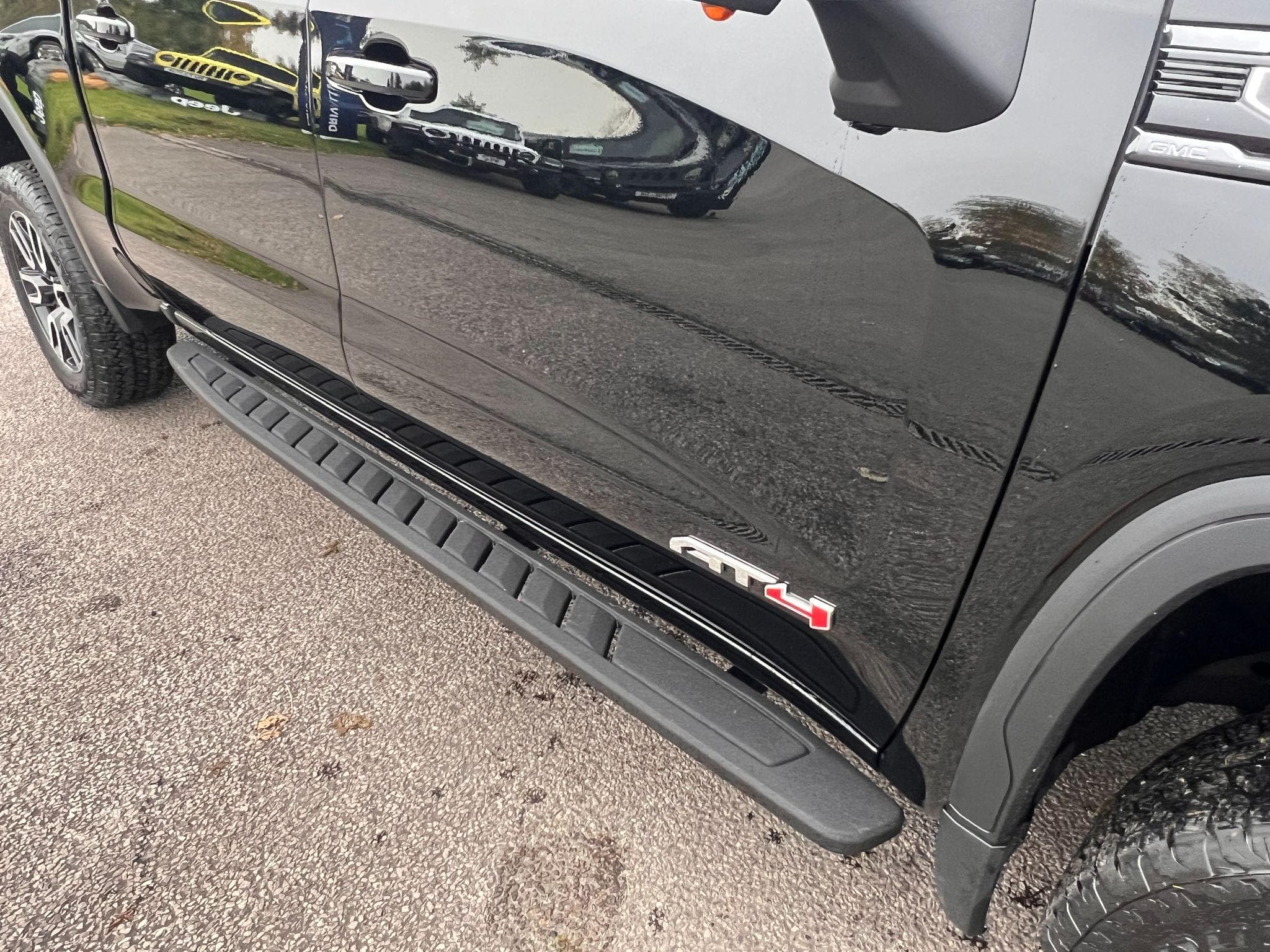 GMC Sierra - Image 26