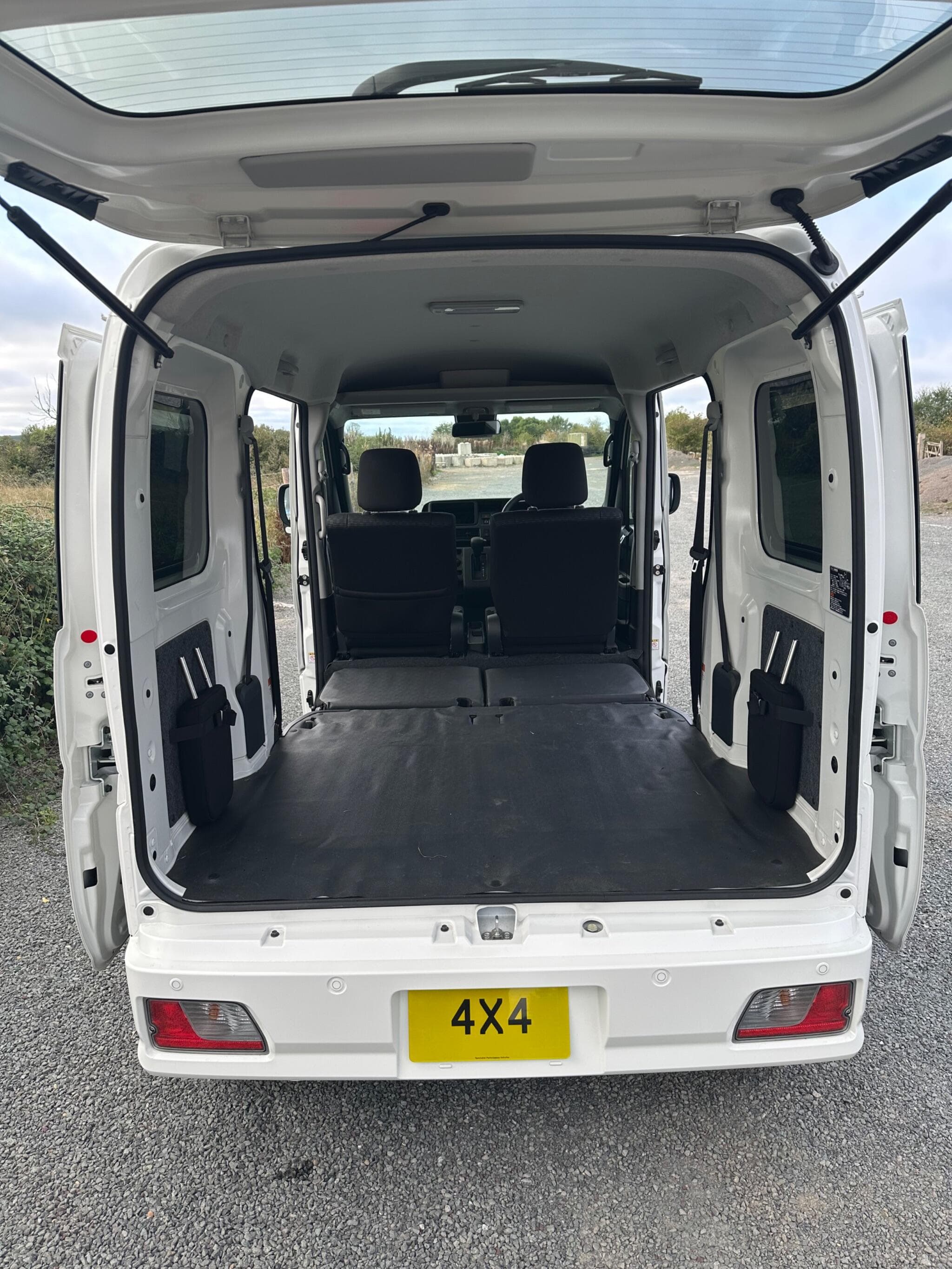Daihatsu Hijet - Image 10