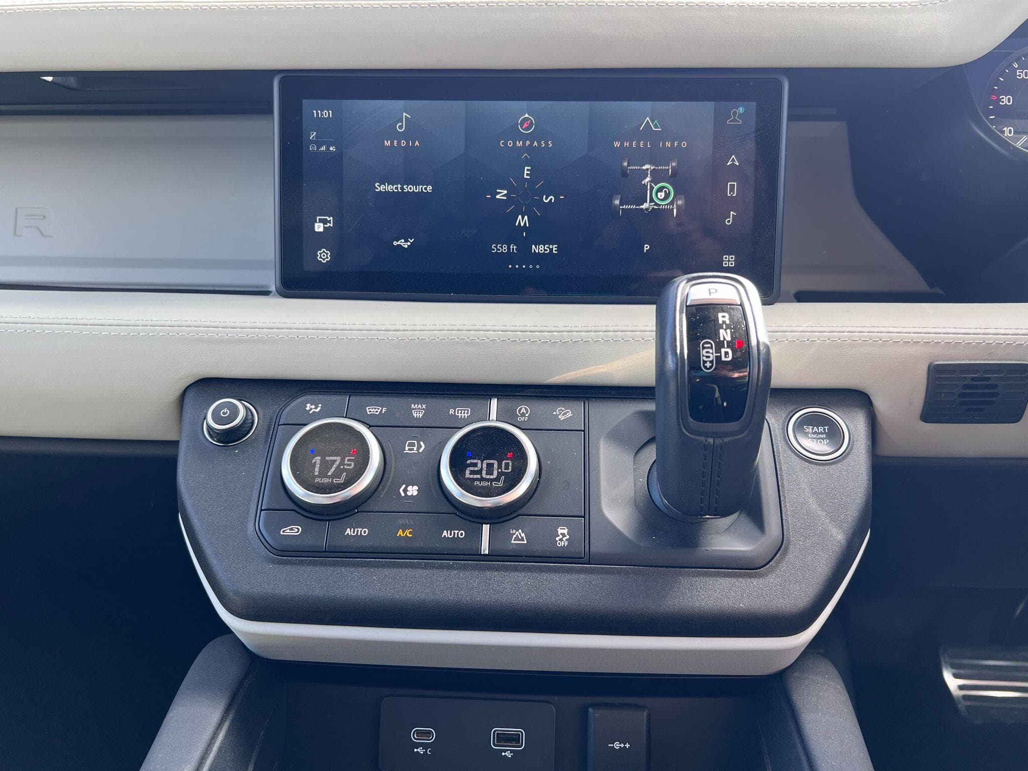 Land Rover Defender 110 - Image 12