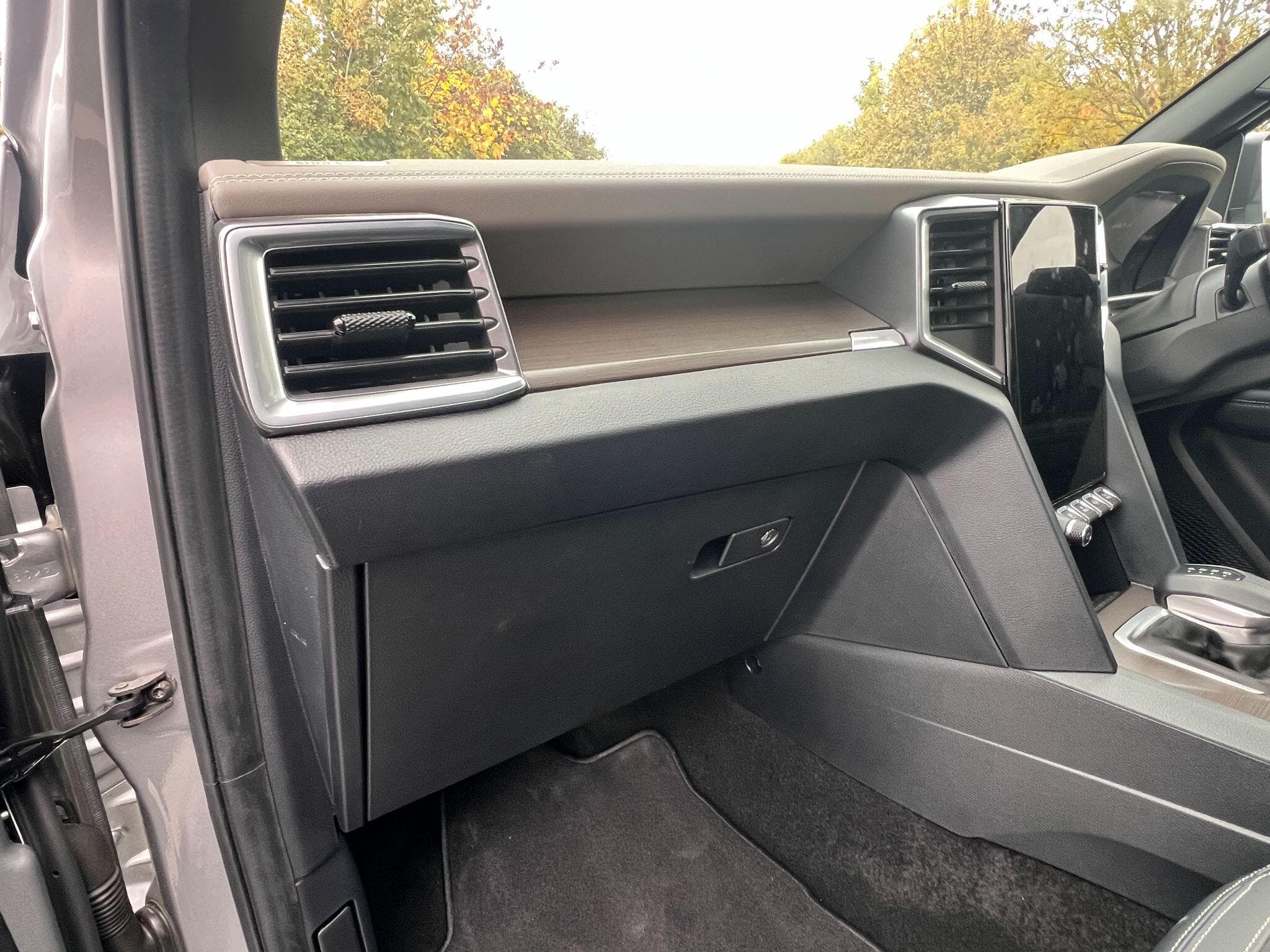 Volkswagen Amarok - Image 21