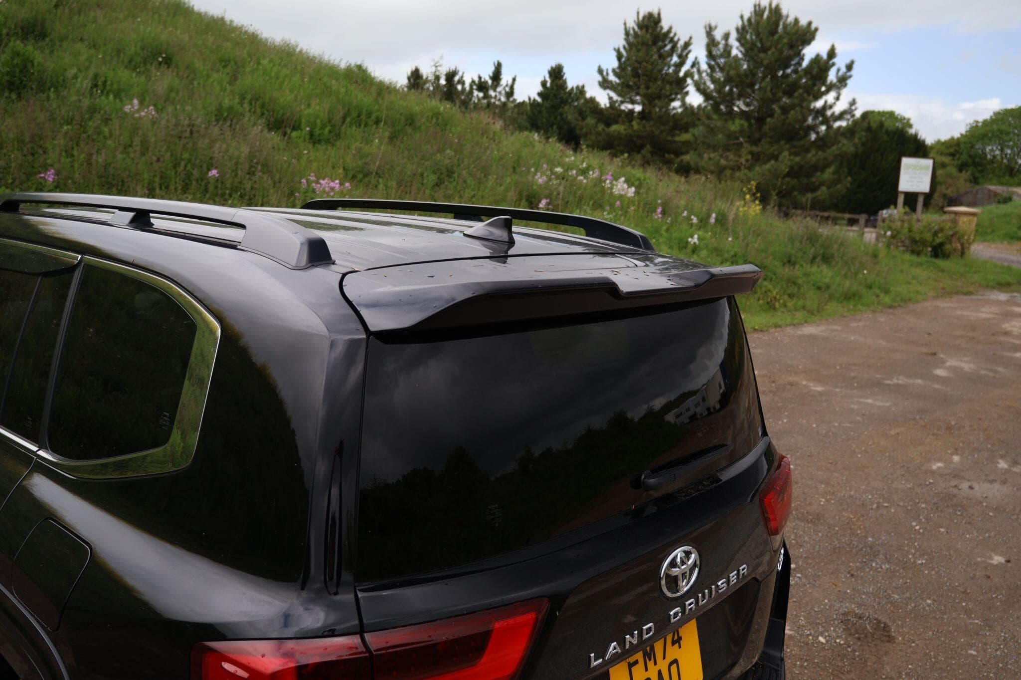 Toyota Land Cruiser - Image 18