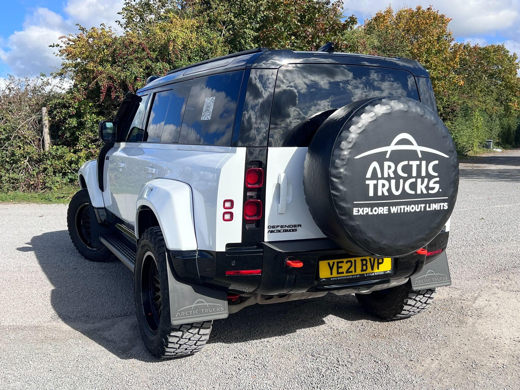 Land Rover Defender 110 - Image 5