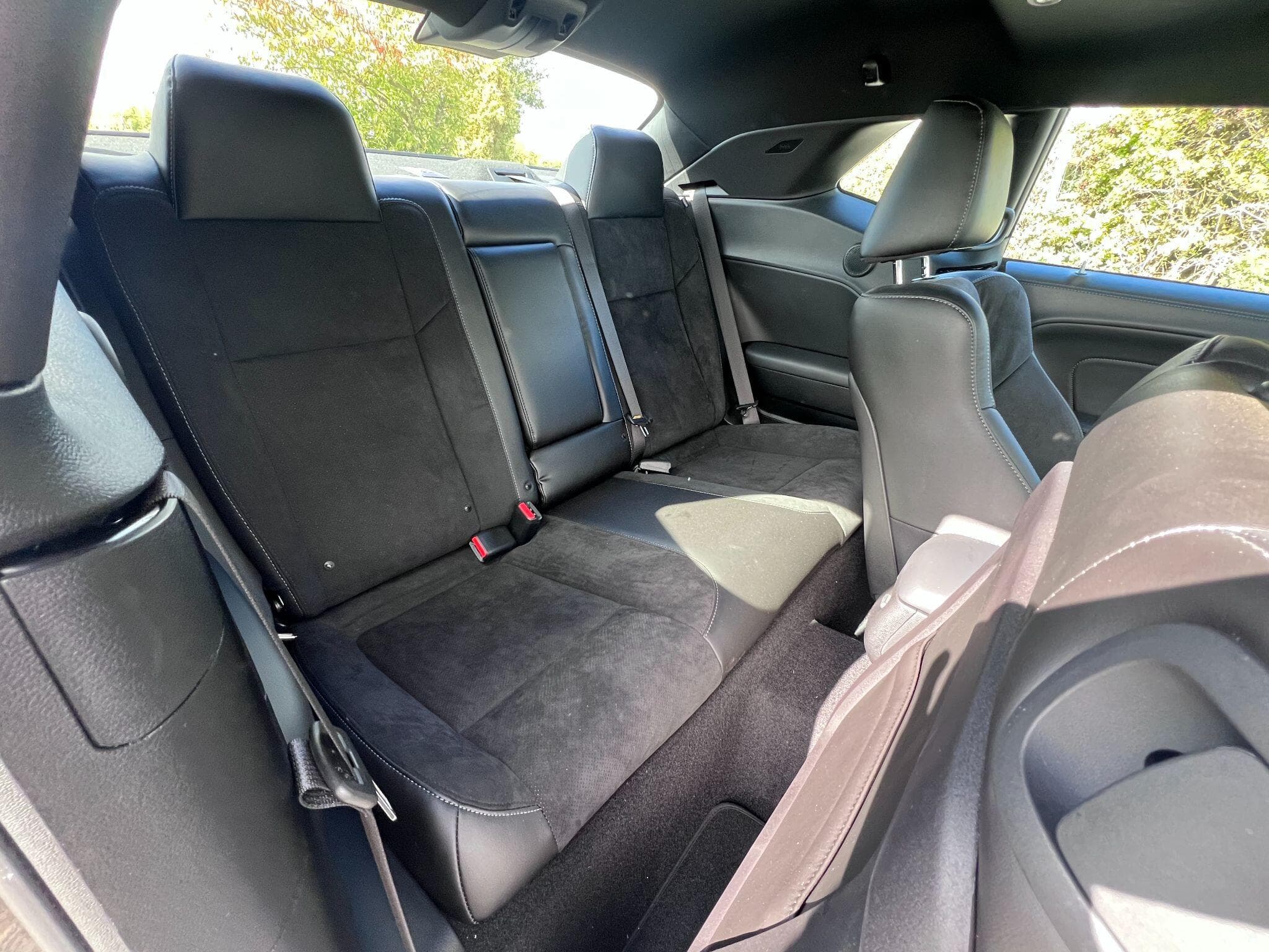 Dodge Challenger - Image 16