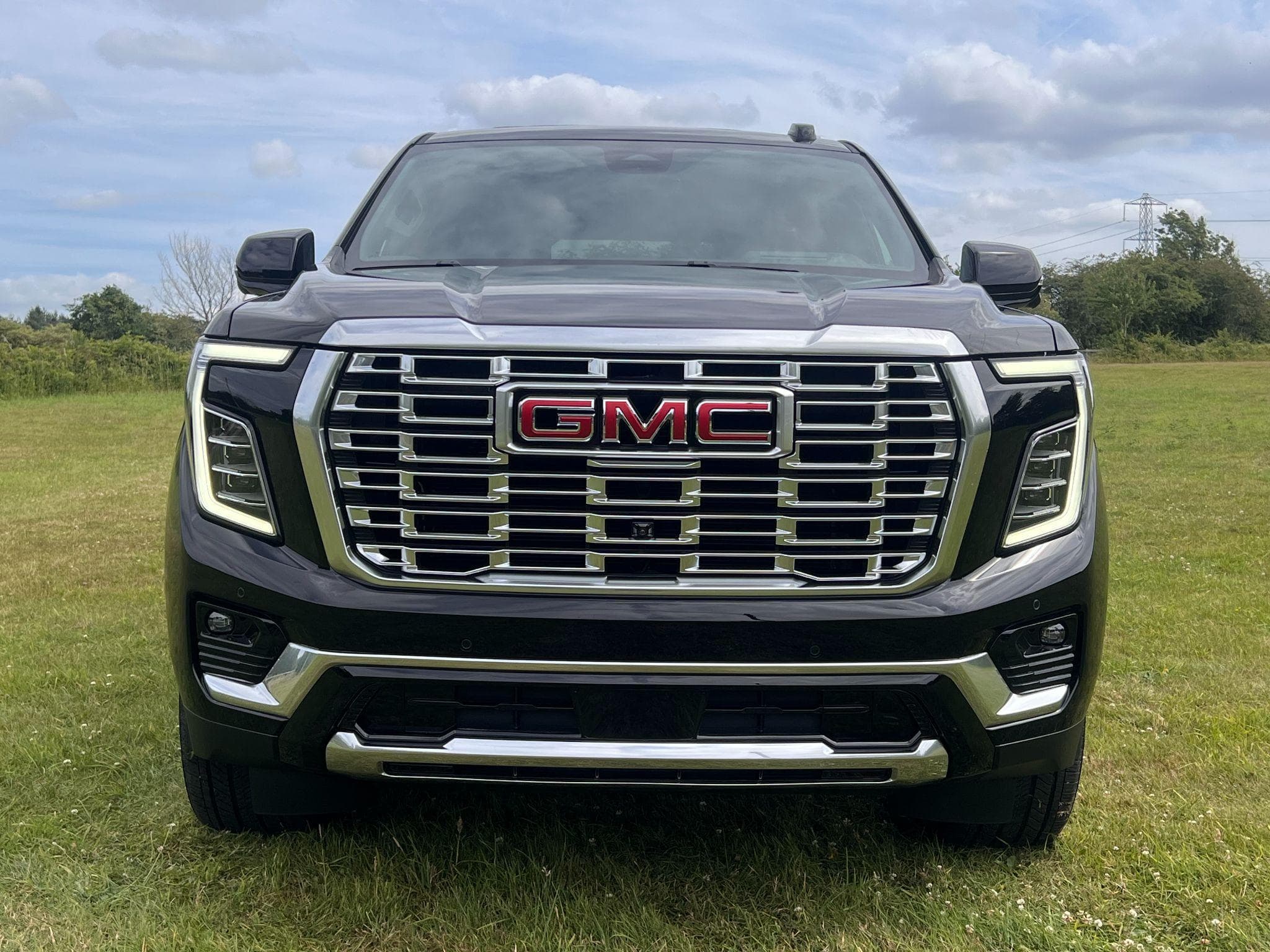 GMC Yukon - Image 2