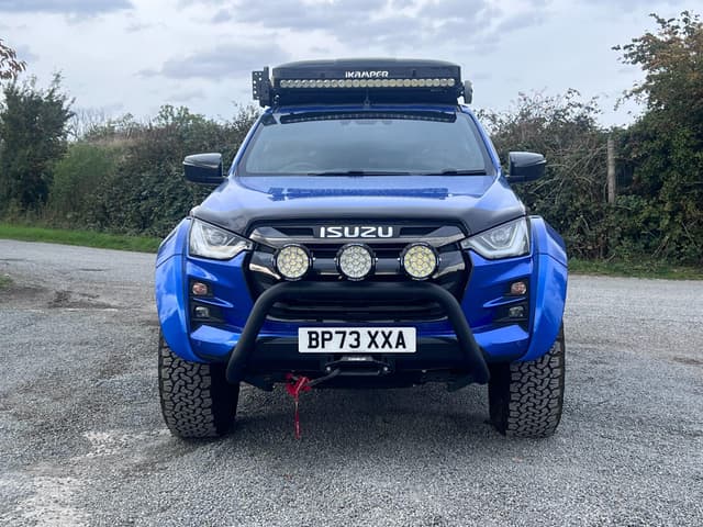 Isuzu D-Max - Thumbnail 2