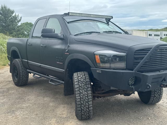 Dodge RAM - Thumbnail 2