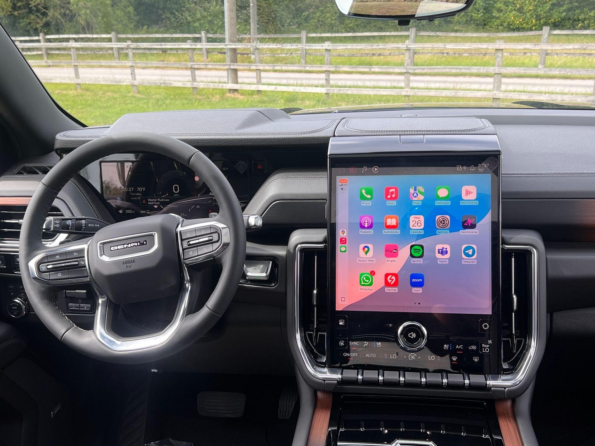 GMC Yukon - Image 42