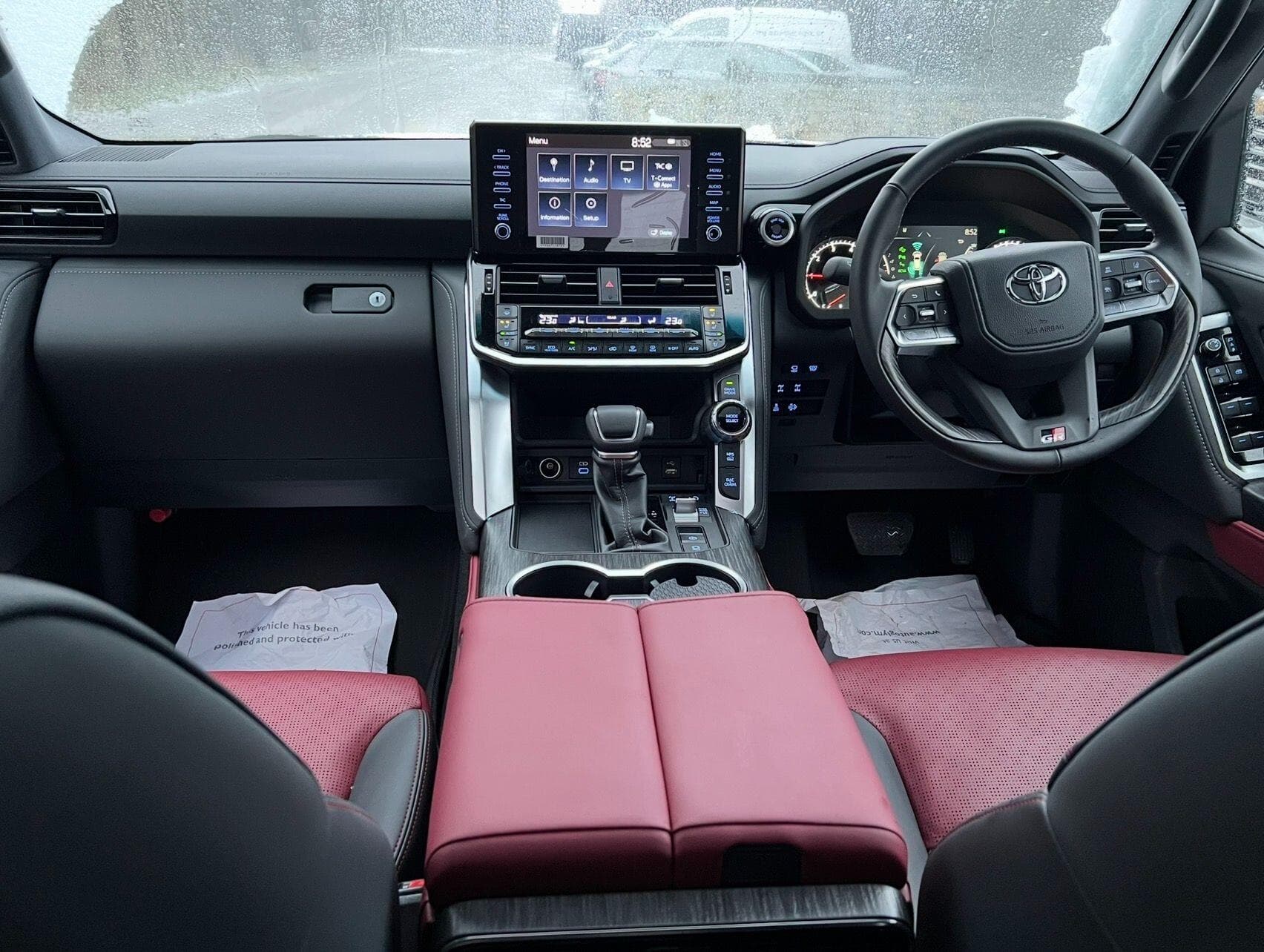 Toyota Land Cruiser - Image 9