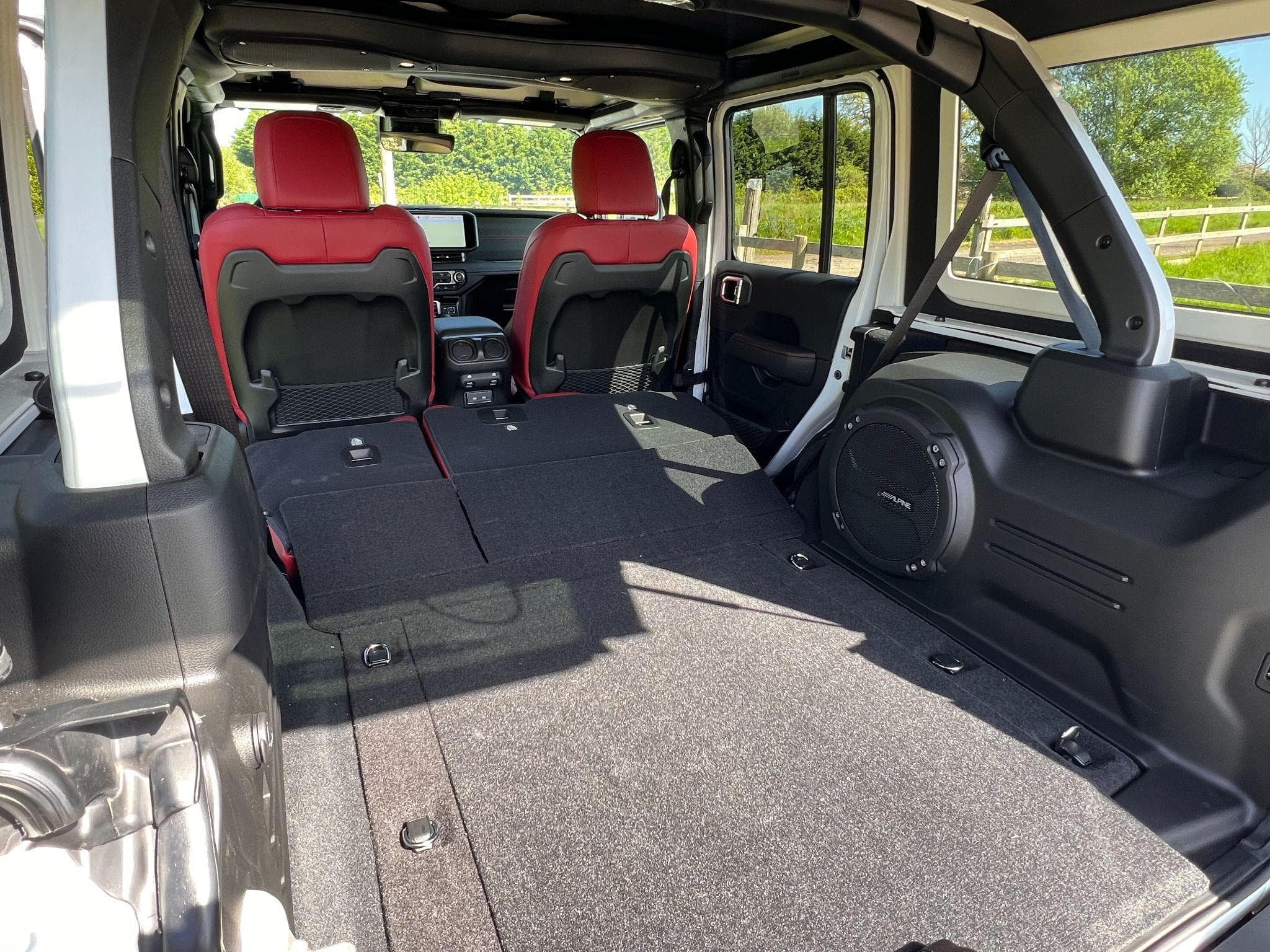 Jeep Wrangler - Image 35