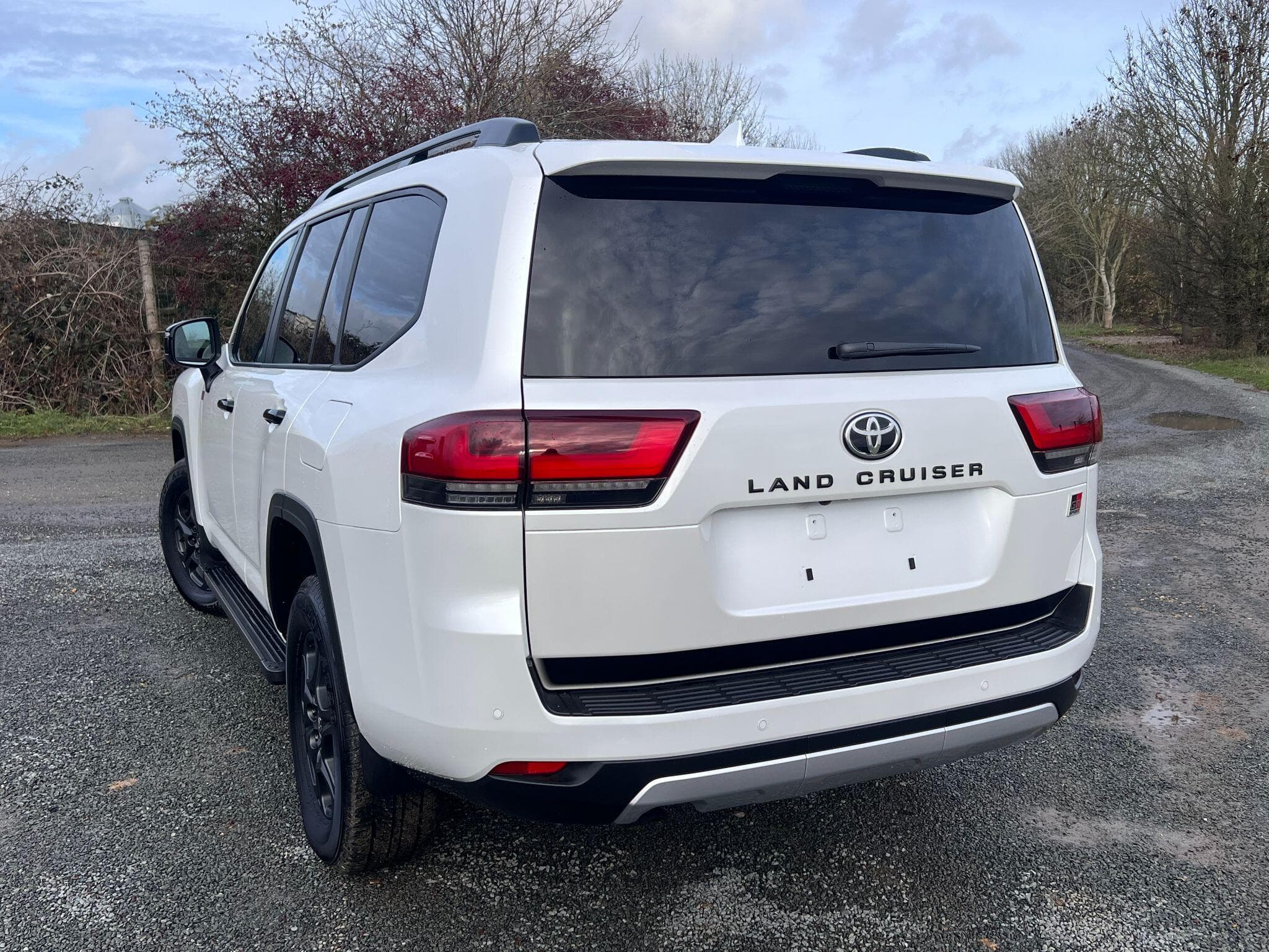 Toyota Land Cruiser - Image 4