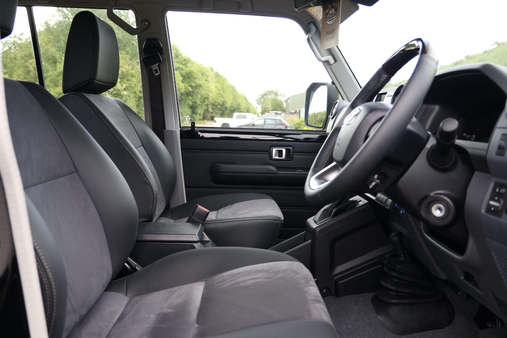 Toyota Land Cruiser - Image 51