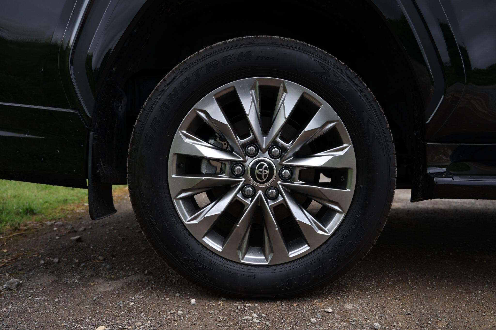 Toyota Land Cruiser - Image 11