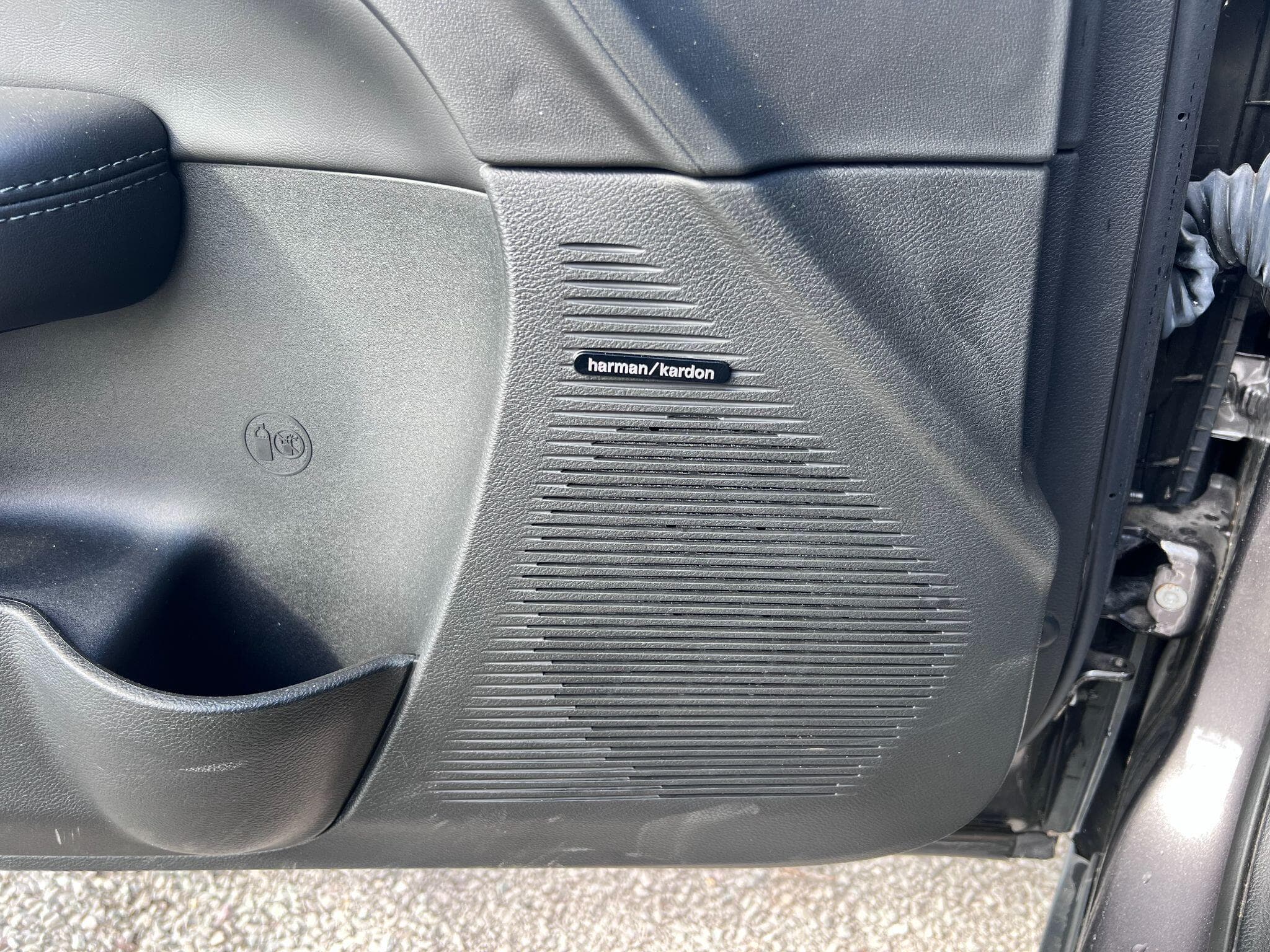 Dodge Challenger - Image 18