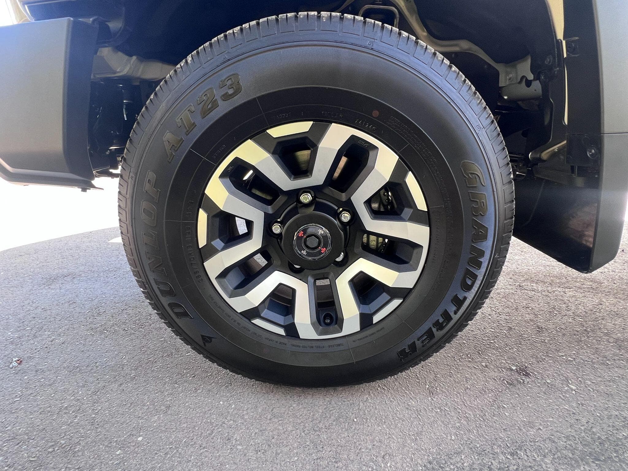 Toyota Land Cruiser - Image 7