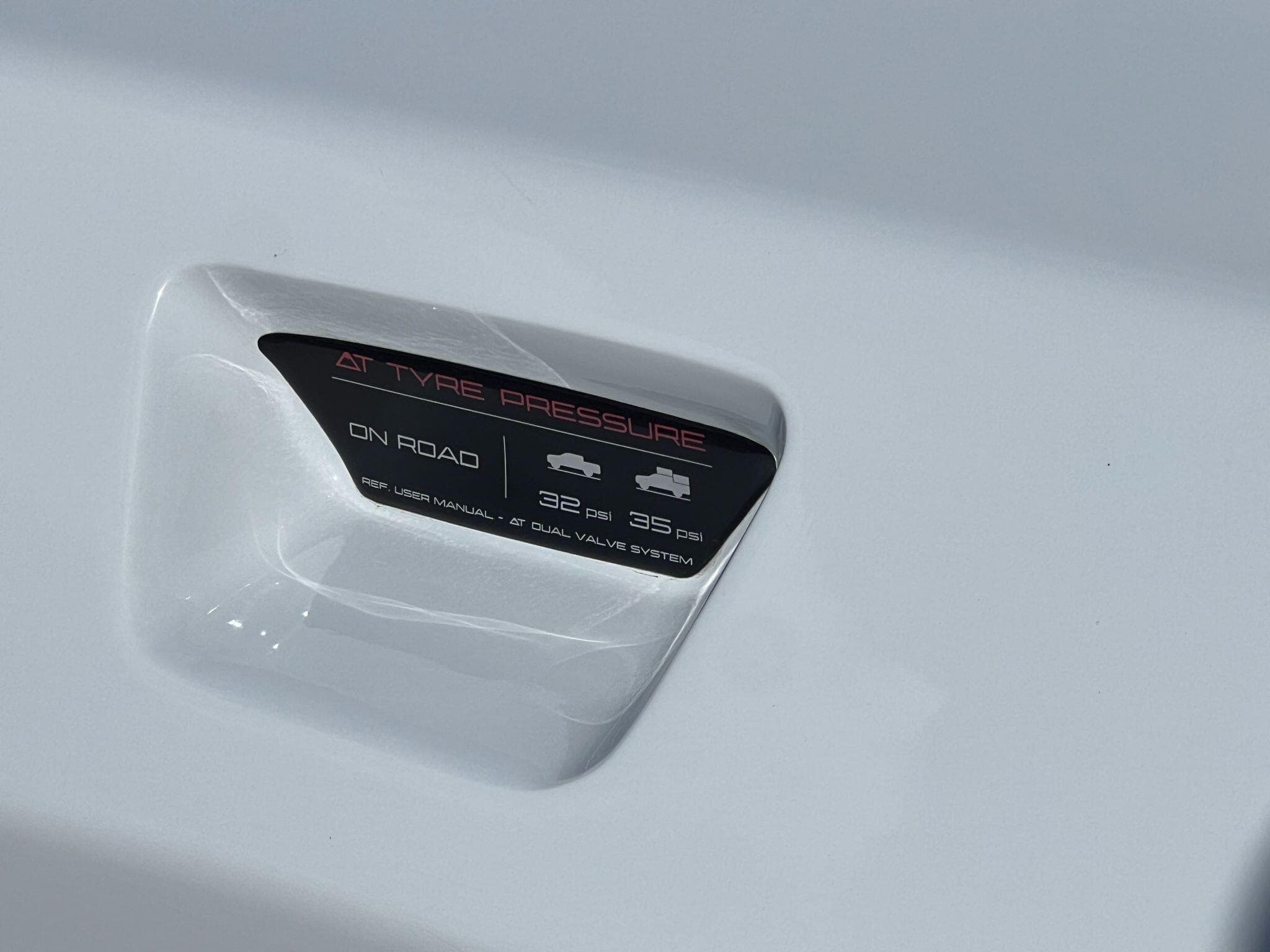 Land Rover Defender 110 - Image 23