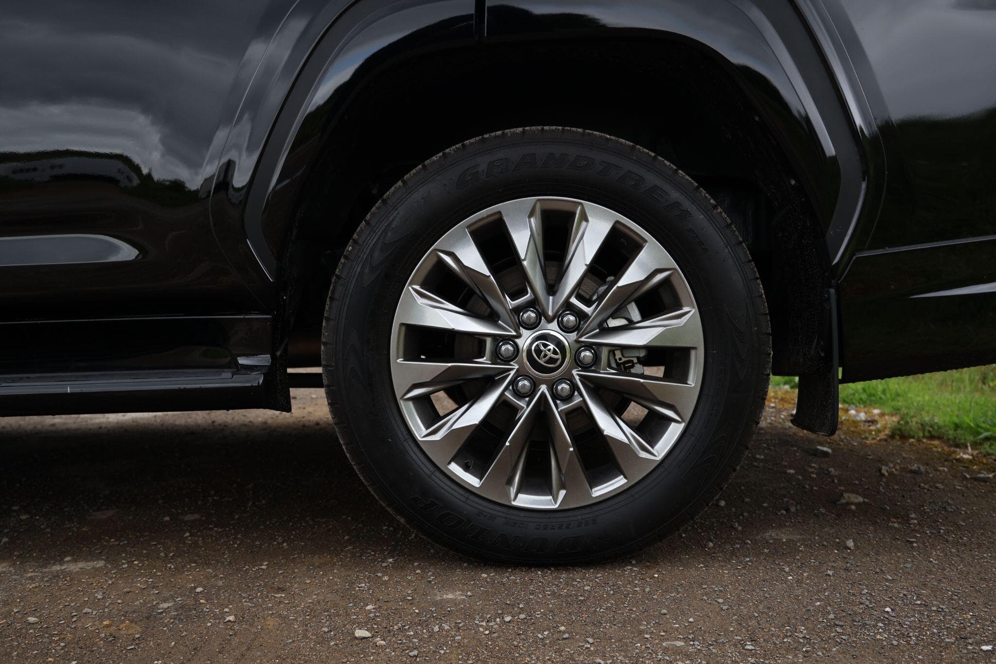 Toyota Land Cruiser - Image 9