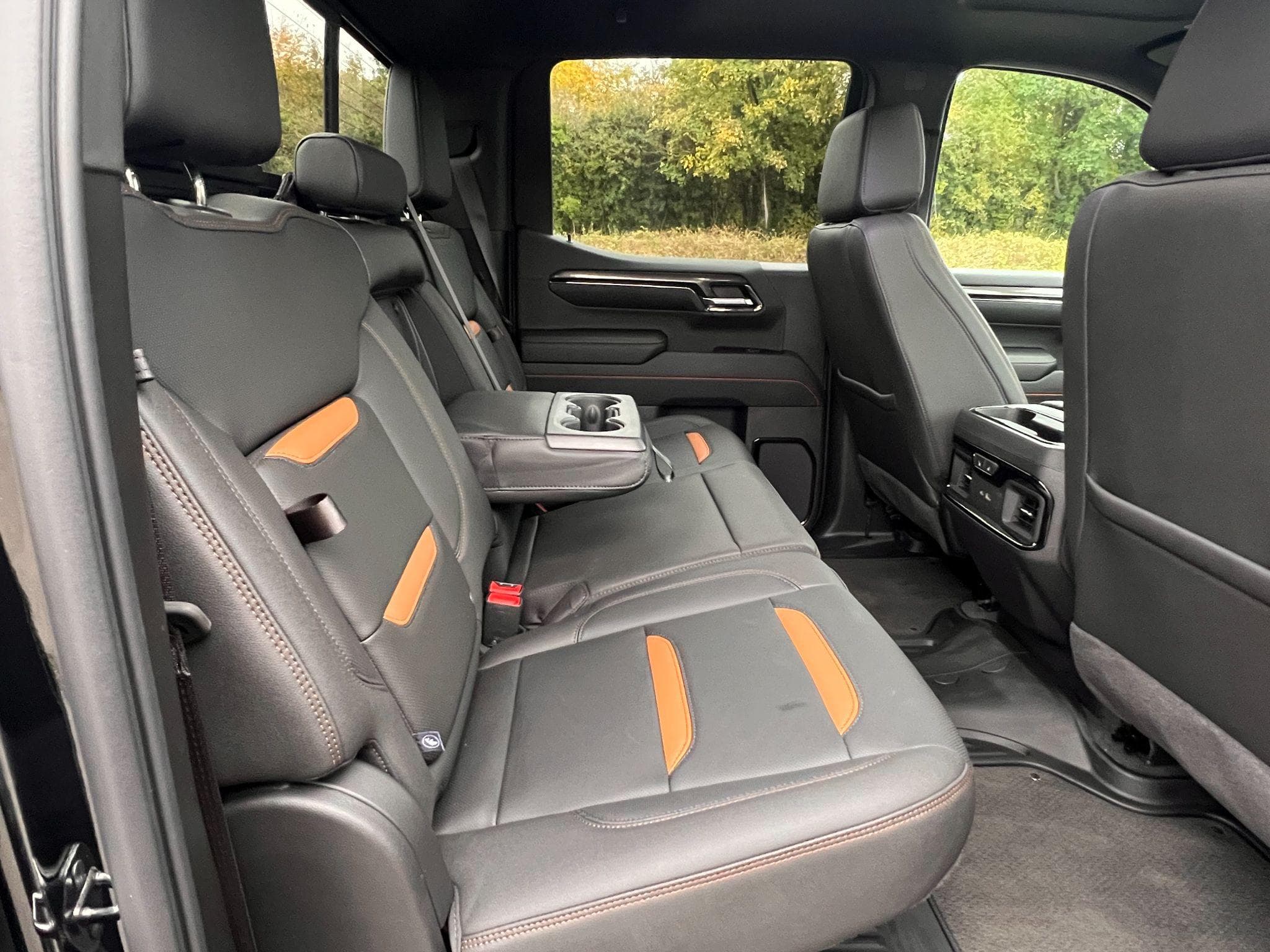 GMC Sierra - Image 29